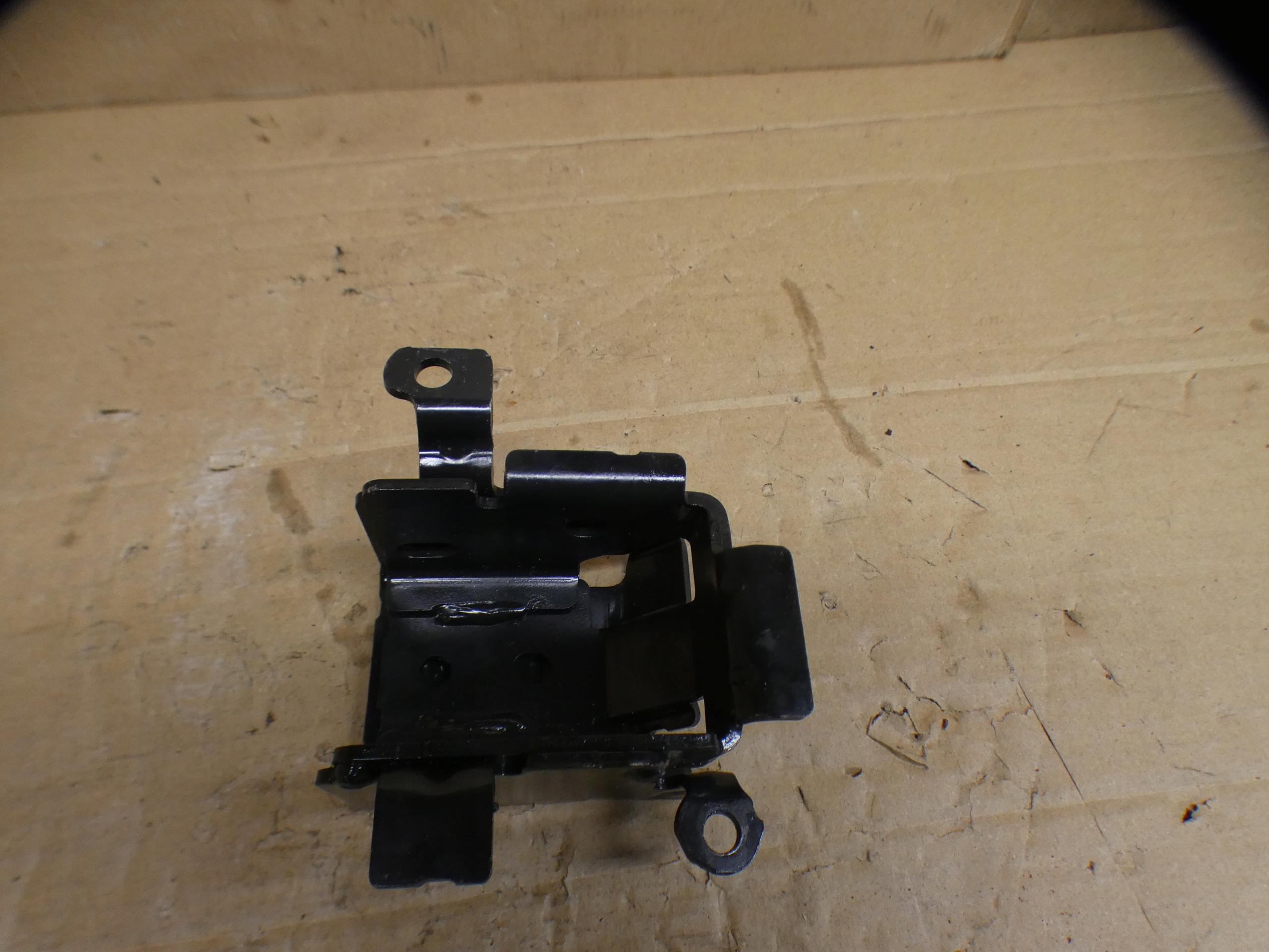 Peugeot 308T10 Console Support plaque 9845329180 23r