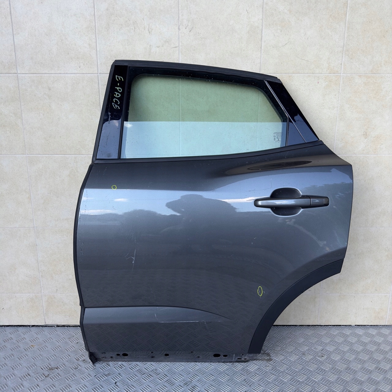 DRZWI TYLNE LEWE JAGUAR E-PACE 2017 ROK