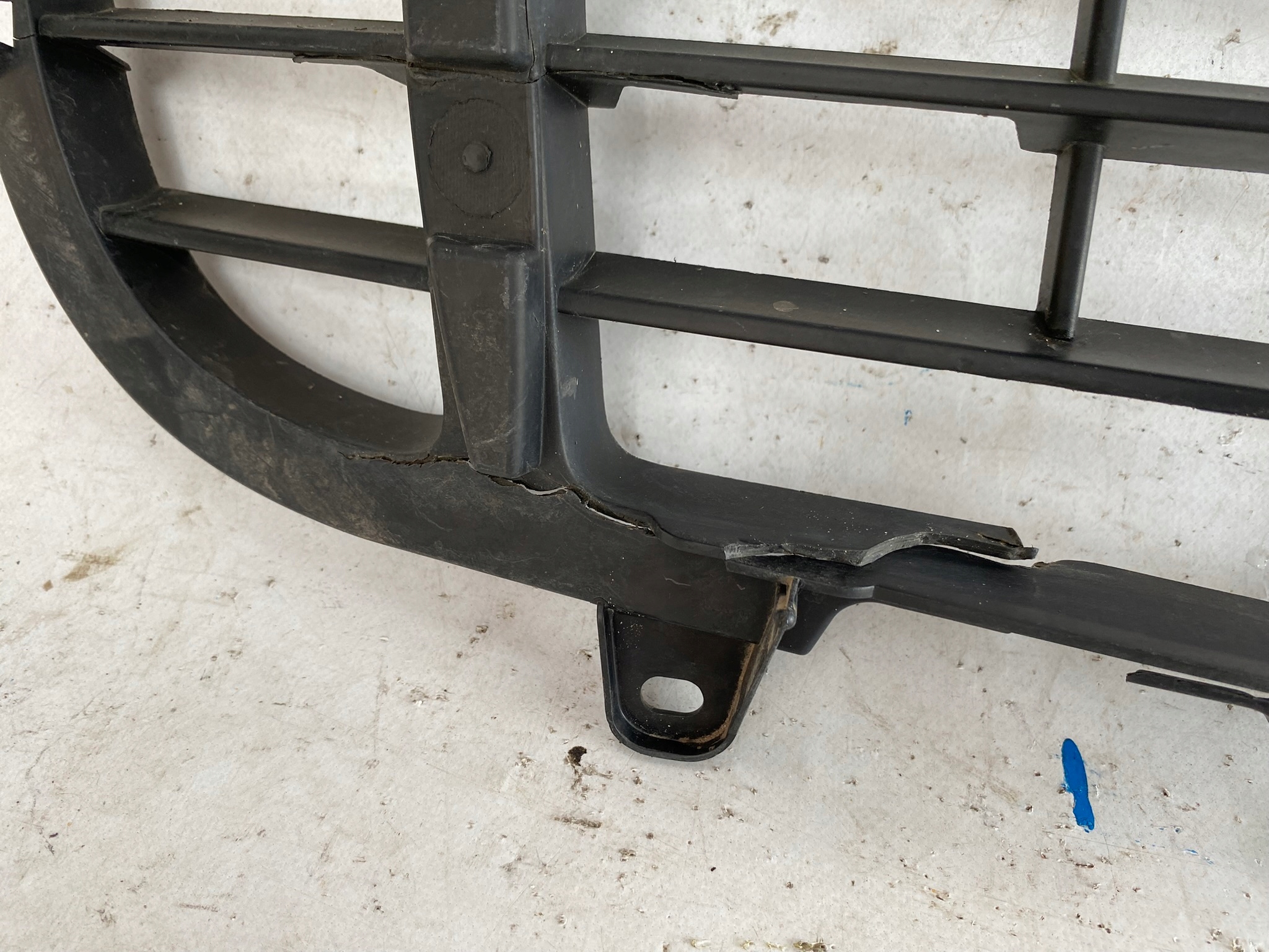 PORSCHE CAYENNE 7L GTS 07- grid of a bumper central front 7L5807683D