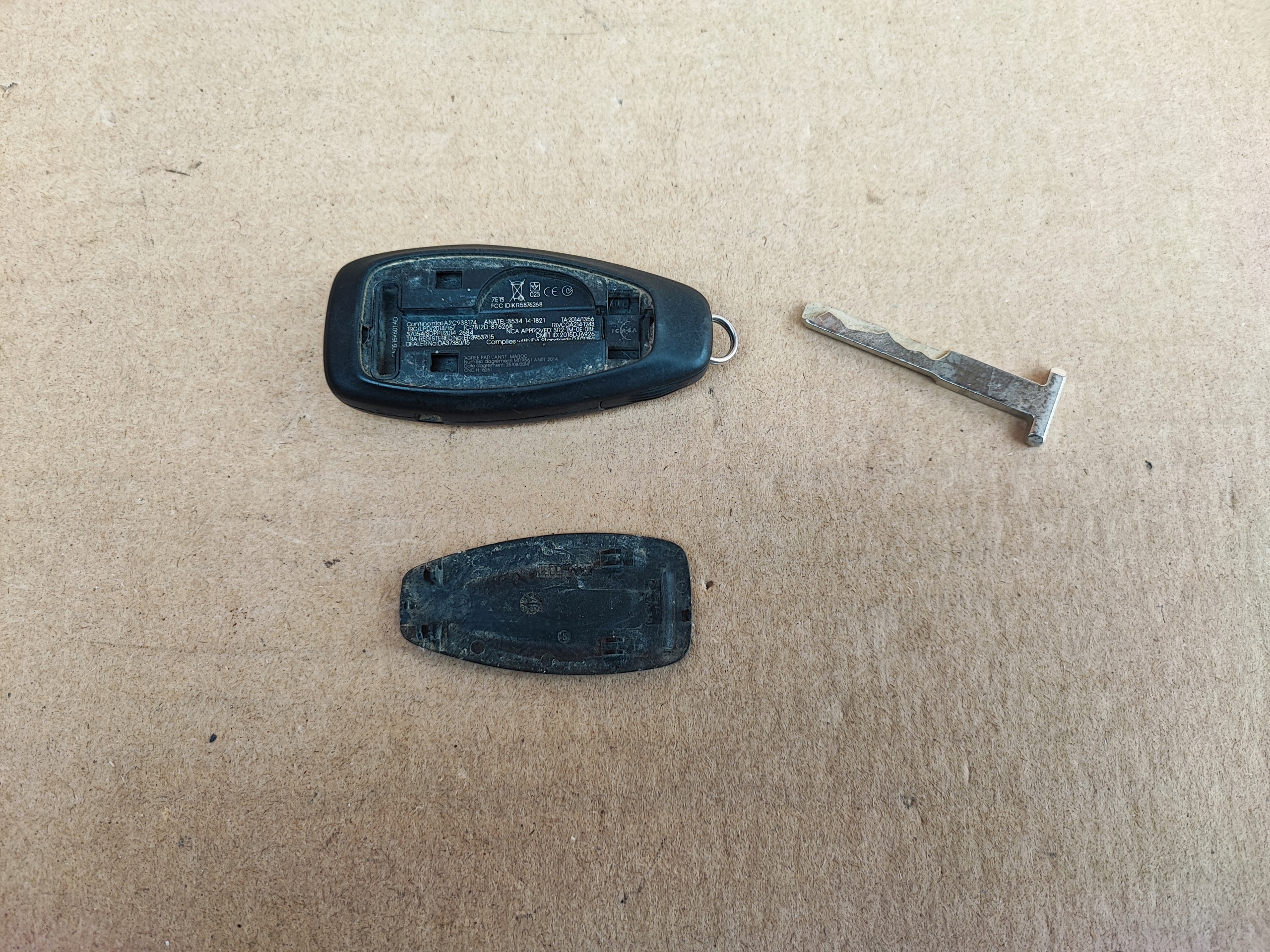 Ford EcoSport 2016r kluczyk pilot keyless Numer katalogowy części CN15-15K601-AD