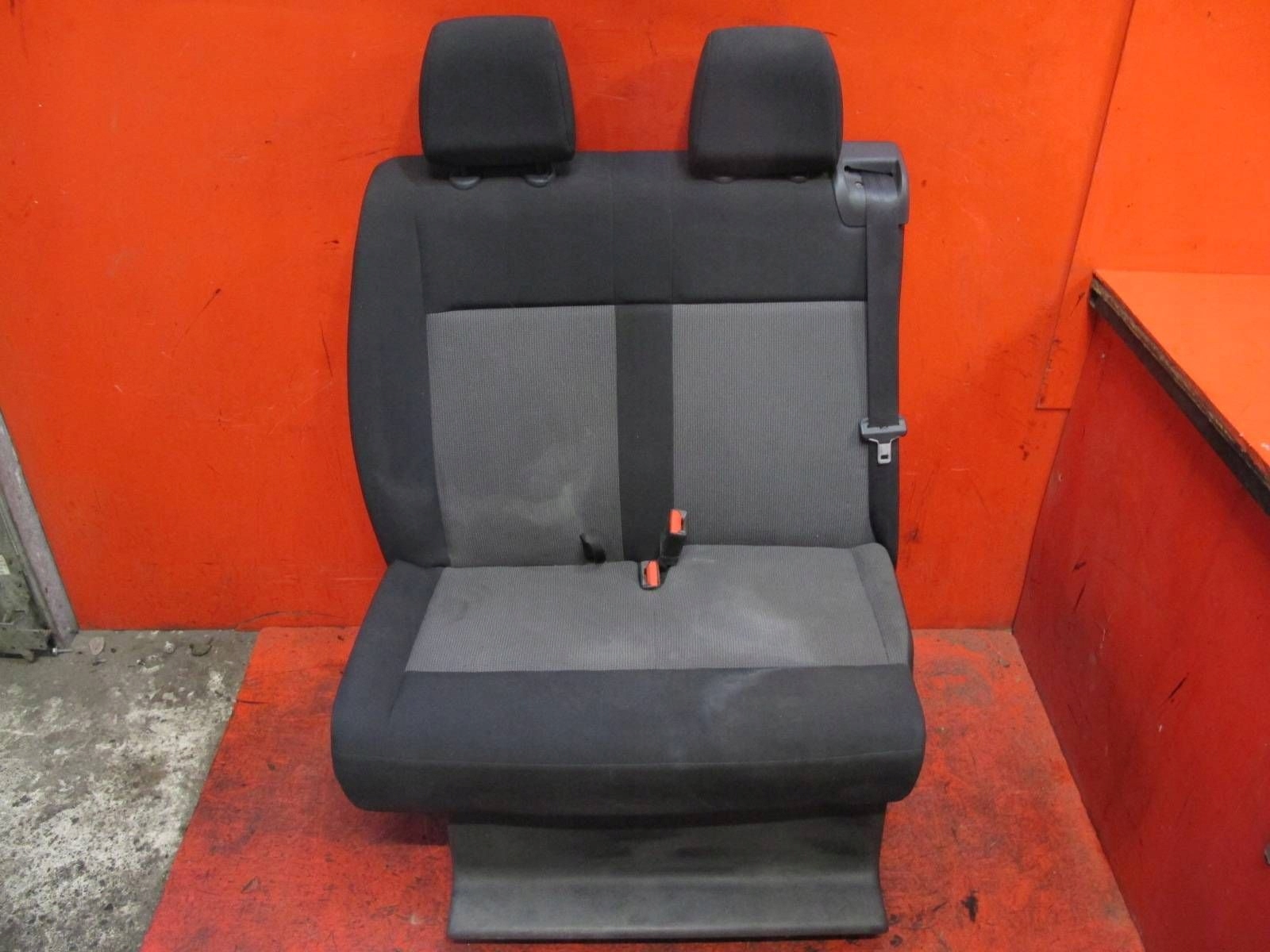 VIVARO C JUMPY SCUDO EXPERT III PROACE II Sitz Sitze EU