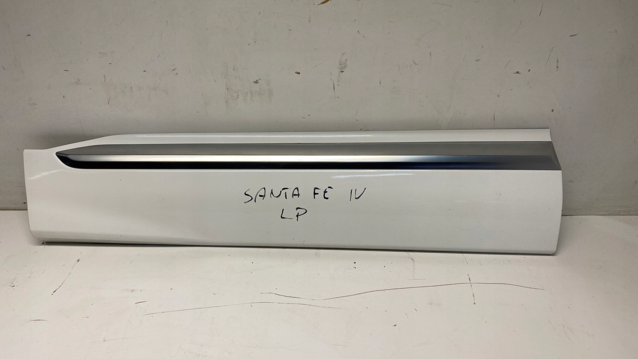 HYUNDAI SANTA FE IV moulding door left left front front 18-21
