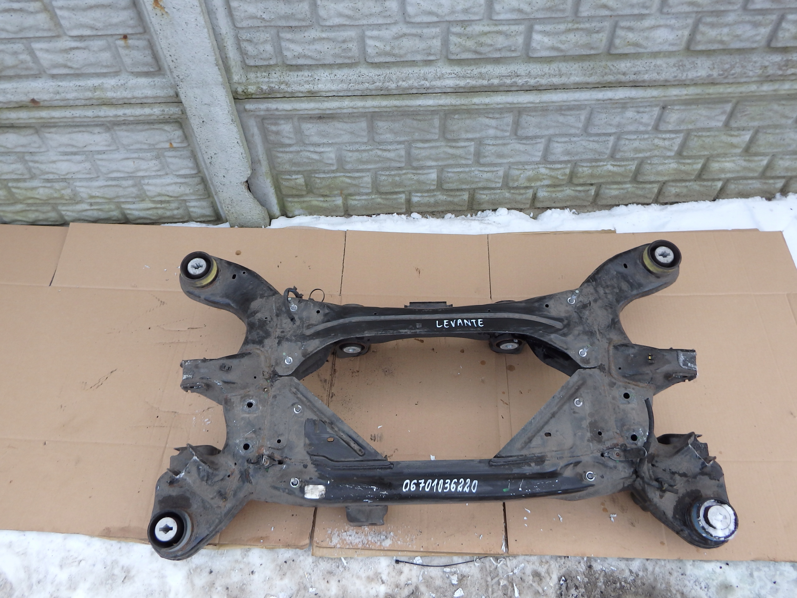 LEVANTE САНИ БАЛКА ПОДВЕСКИ ЗАДНЯЯ 06701036220