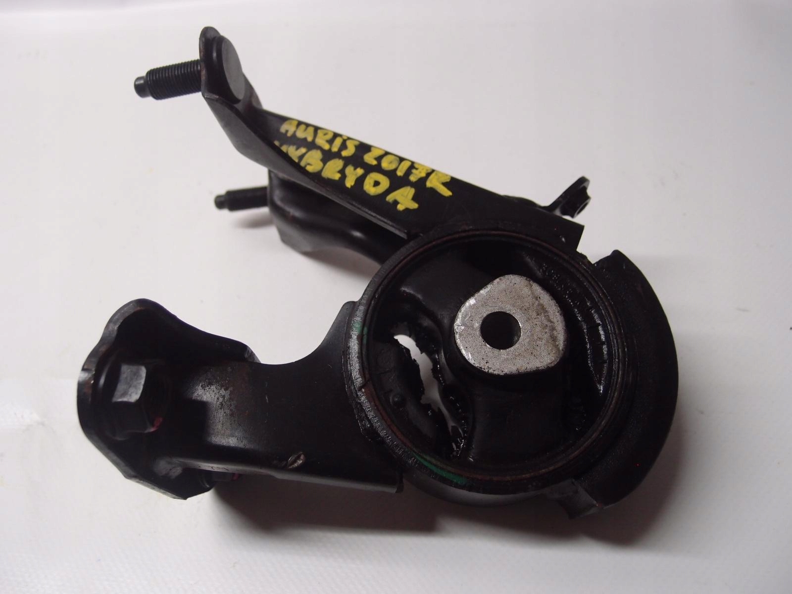 ПОДУШКА ДВИГАТЕЛЯ TOYOTA AURIS HYBRID 309E05