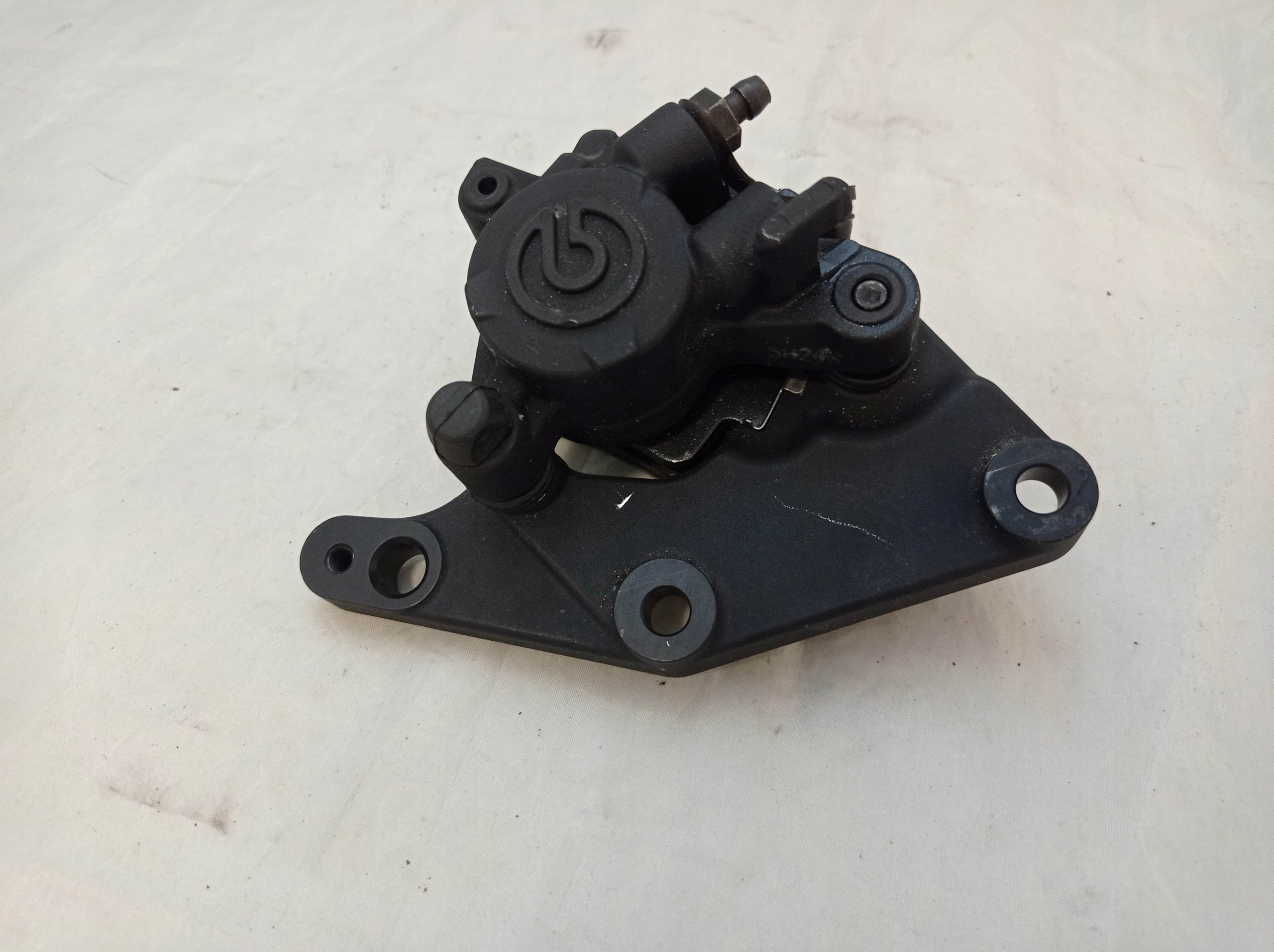 Тормозной суппорт задний тормозные колодки BREMBO BMW K71 F800