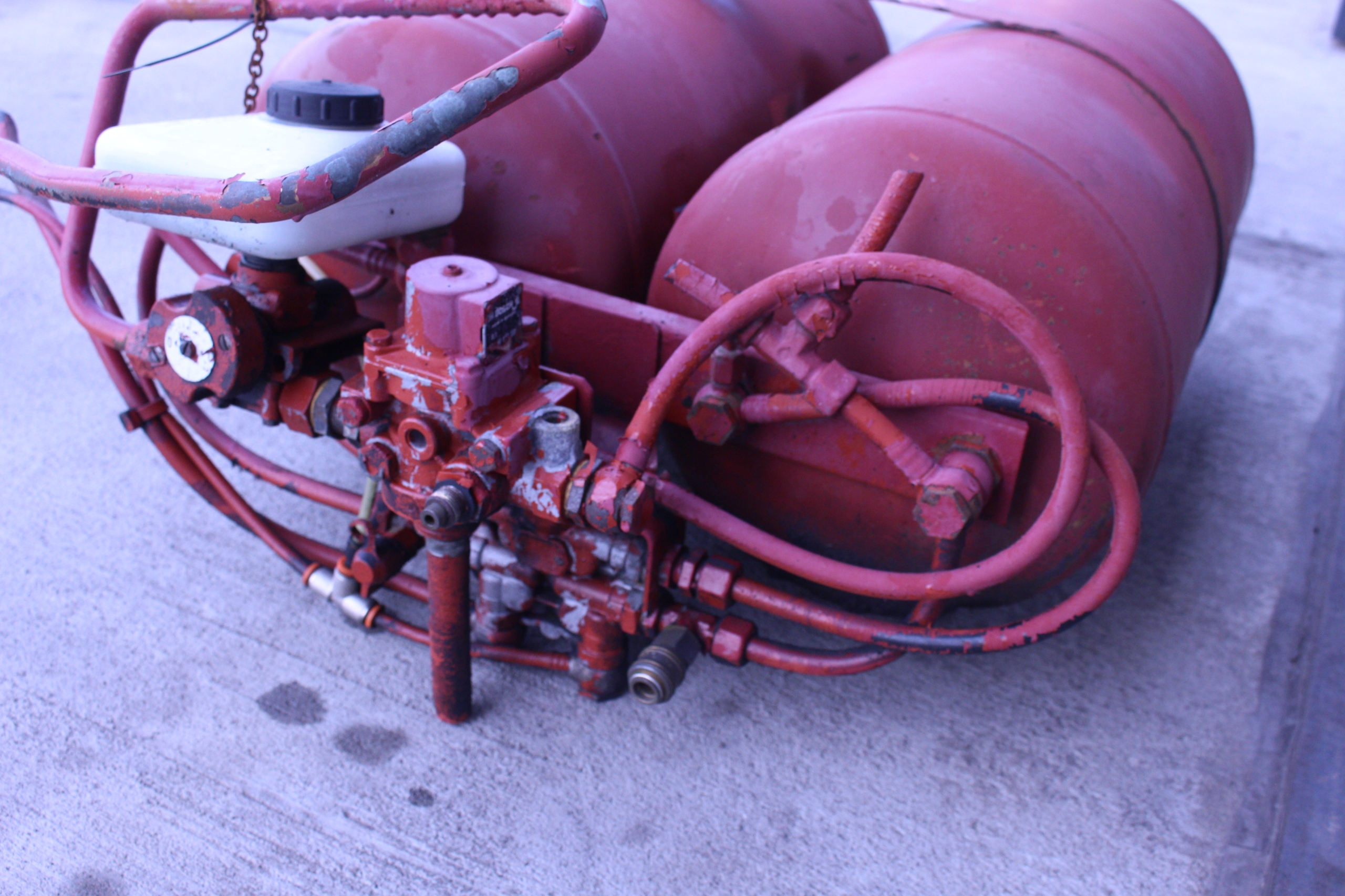 27e8e640494eb6e5b4295a18ce84