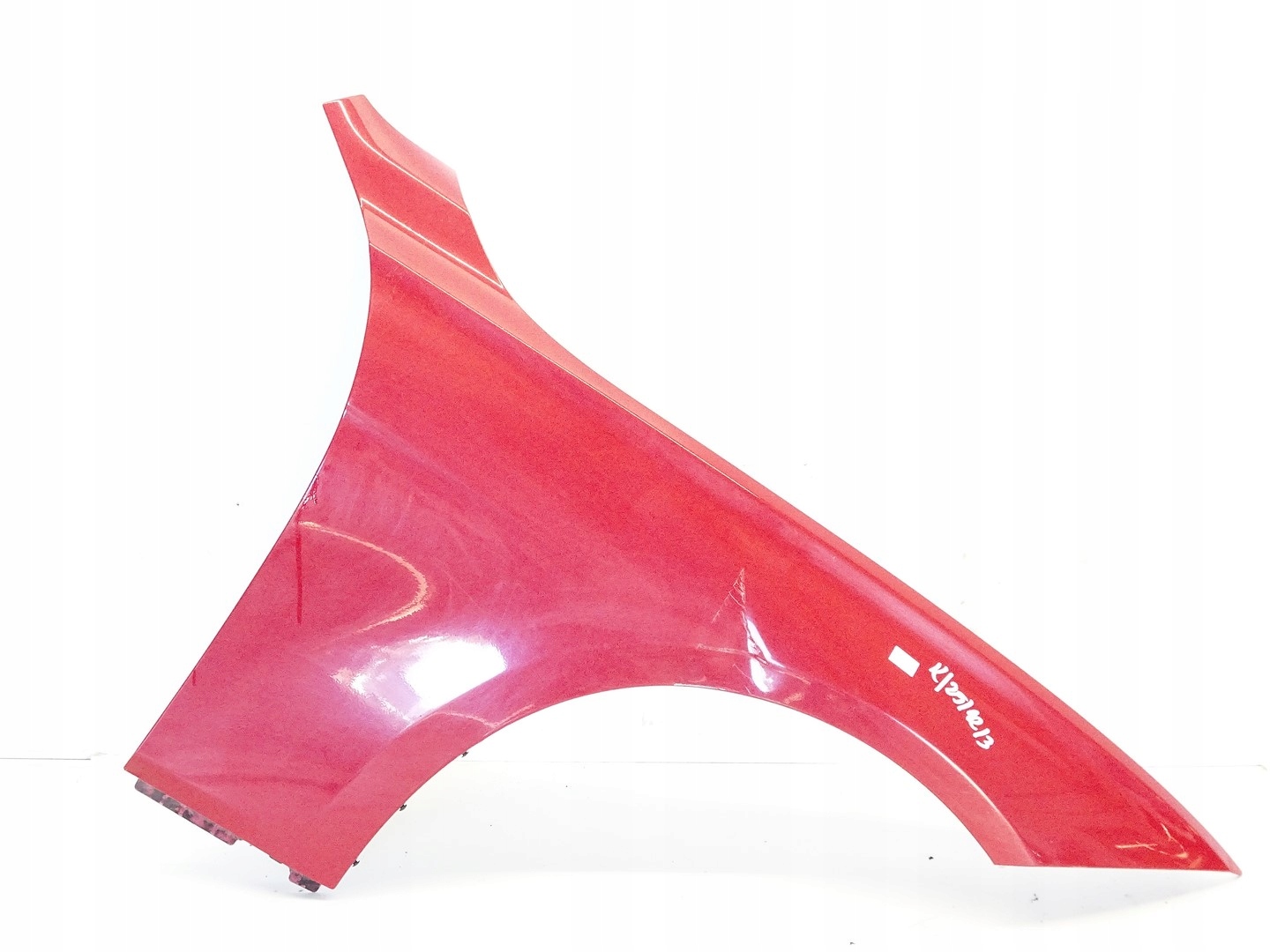 fender right front front BMW 3 F30 F31 A75 red