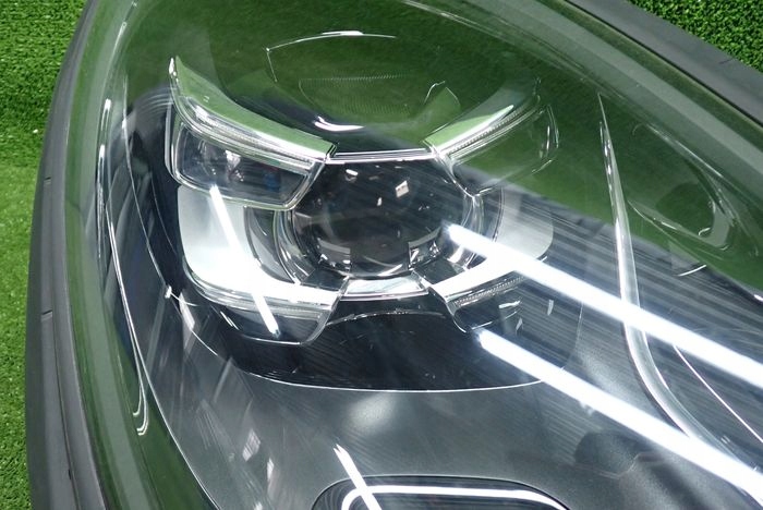 PORSCHE MACAN LIFT 18- reflektor right light right