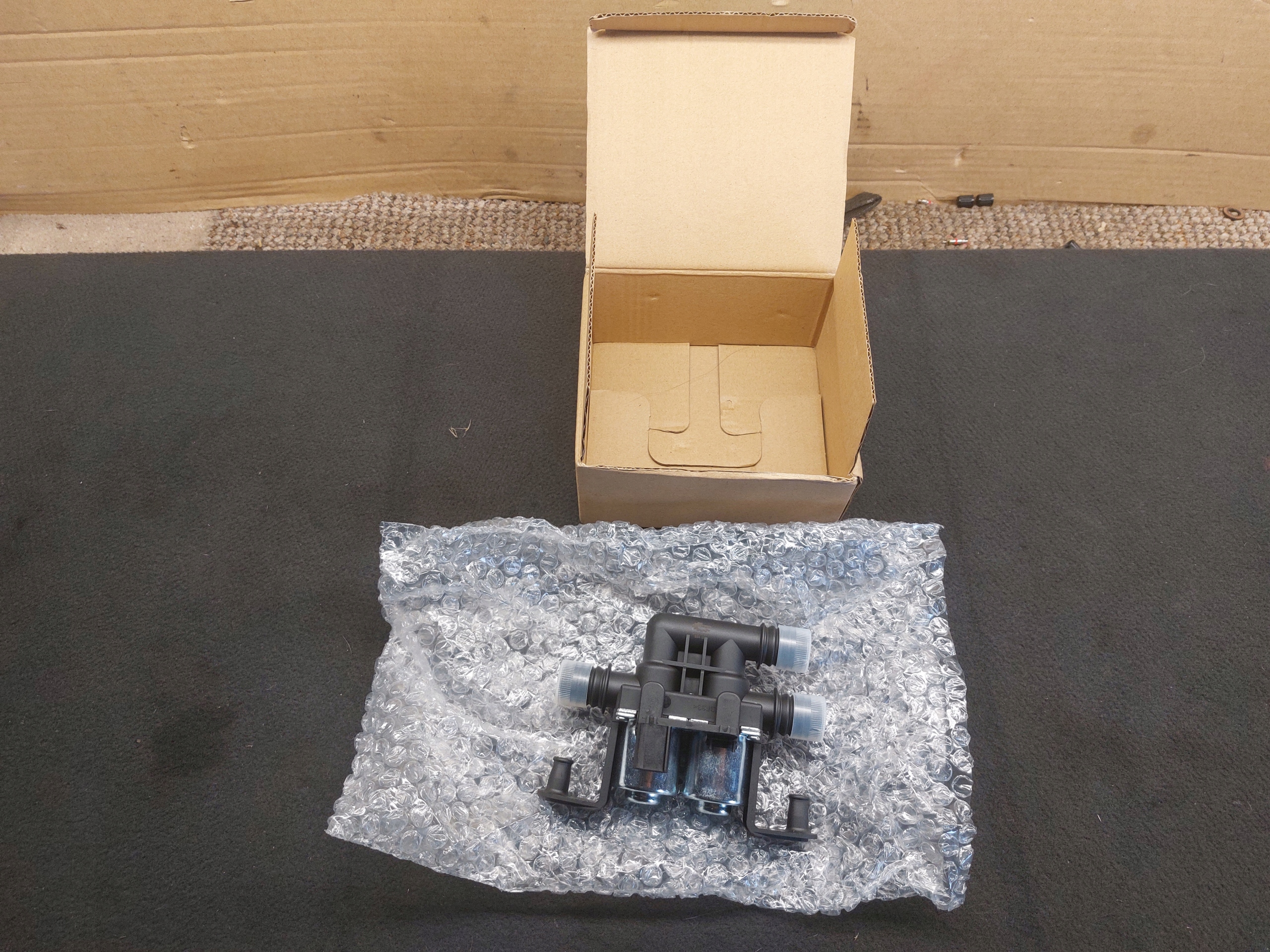 Électrovanne Bloc de chauffage complet Vanne d’eau BMW Neuf 96SKV907