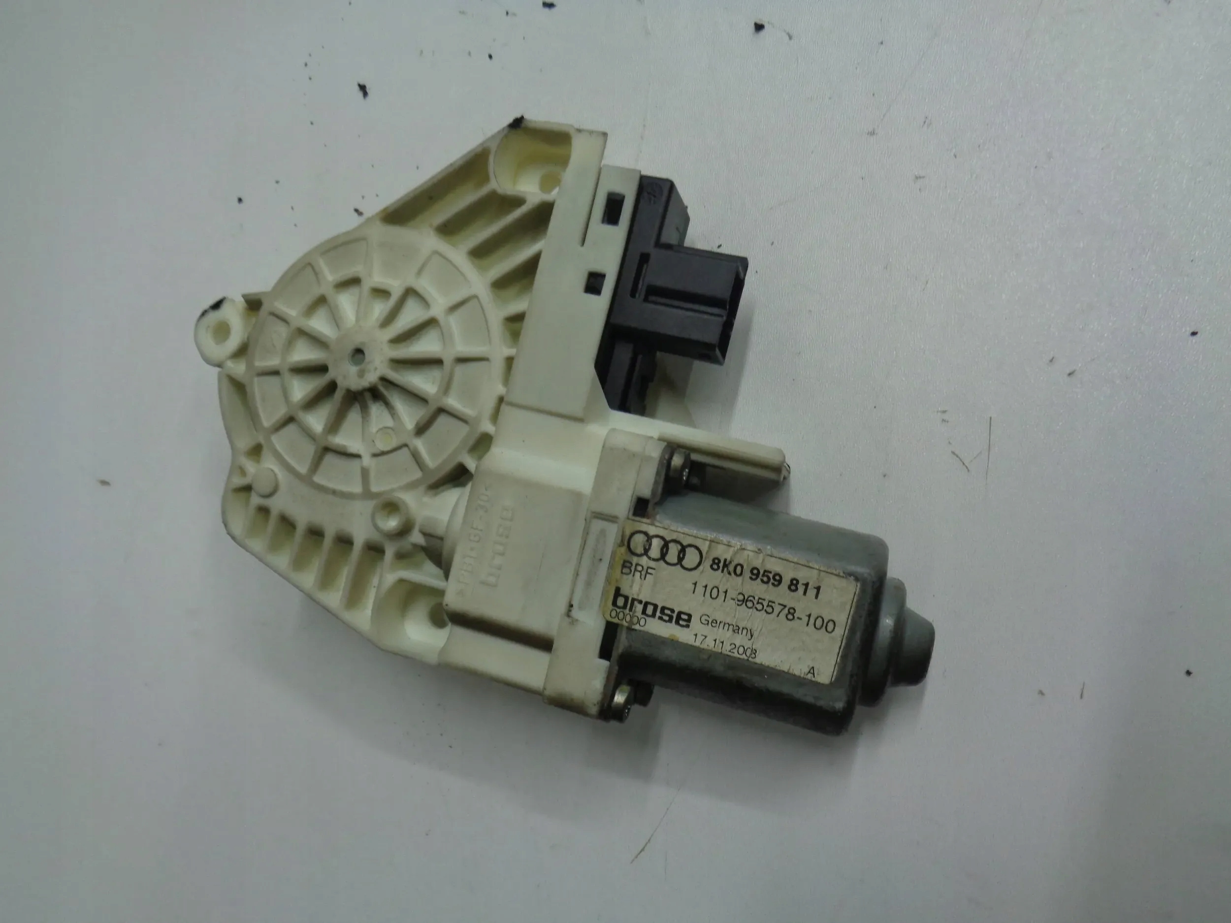 AUDI A4 B8 A5 Q5 mini motor windows left 8K0959811