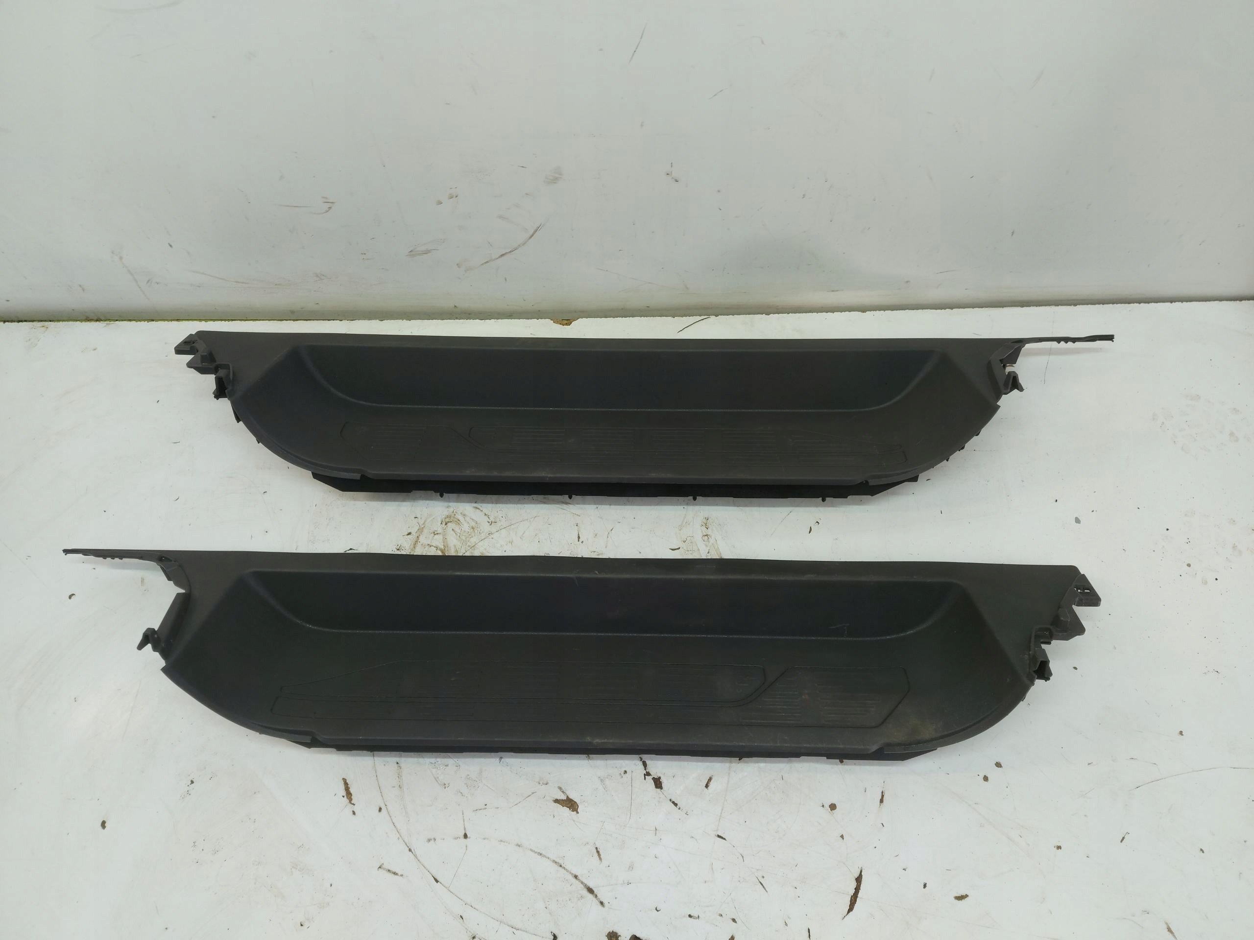 VW Multivan 7T0 T7 2023 threshold cap of the threshold threshold stopien left or right