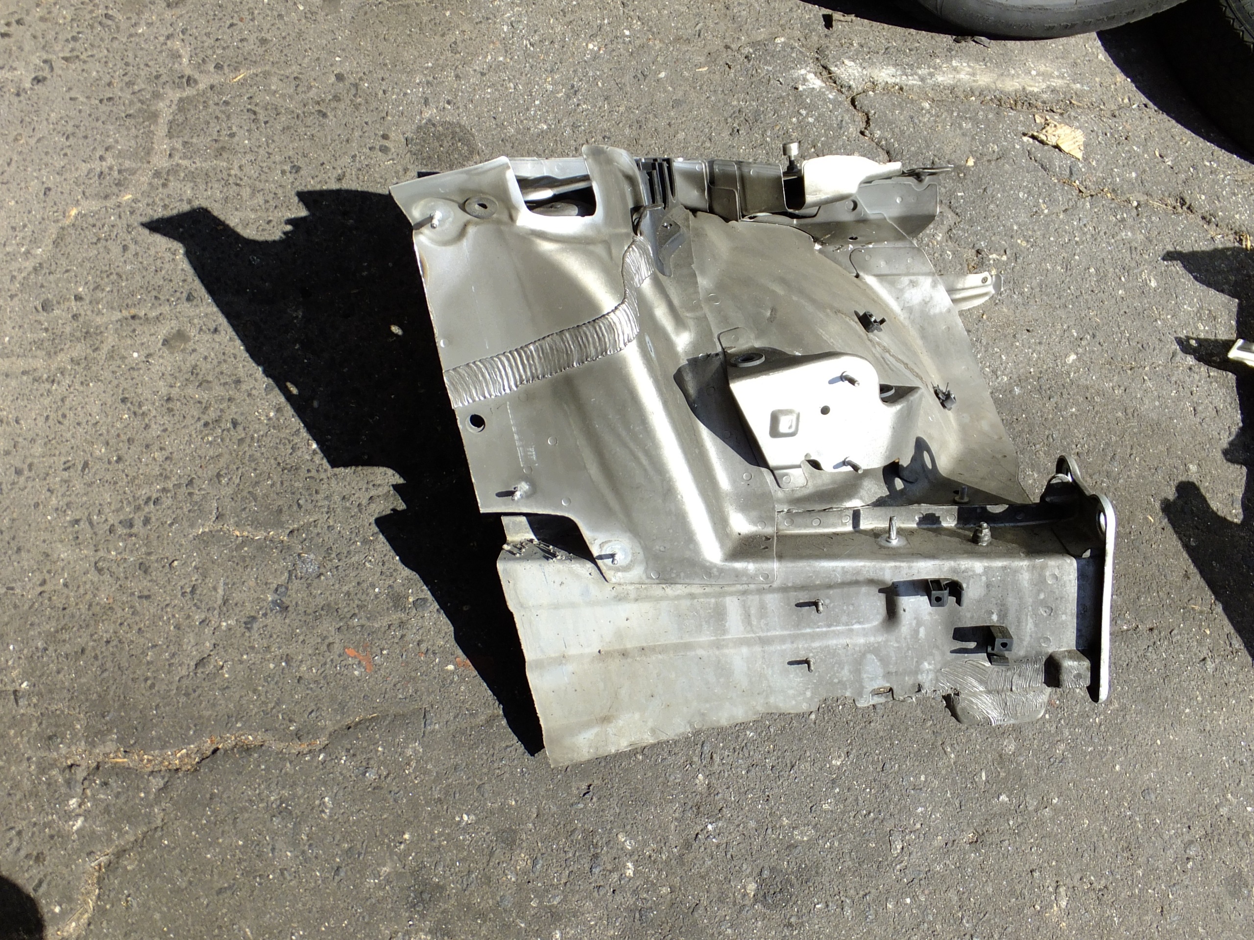 quarter left mercedes w211 2003r