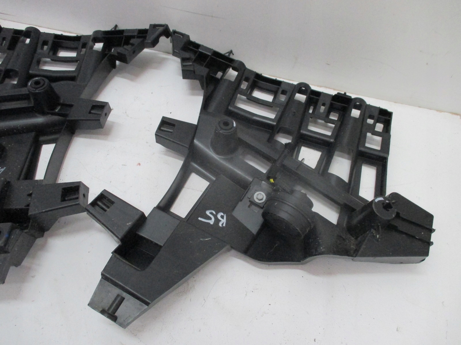 bumper bracket rear part CITROEN C5X 9837691280 9837691380