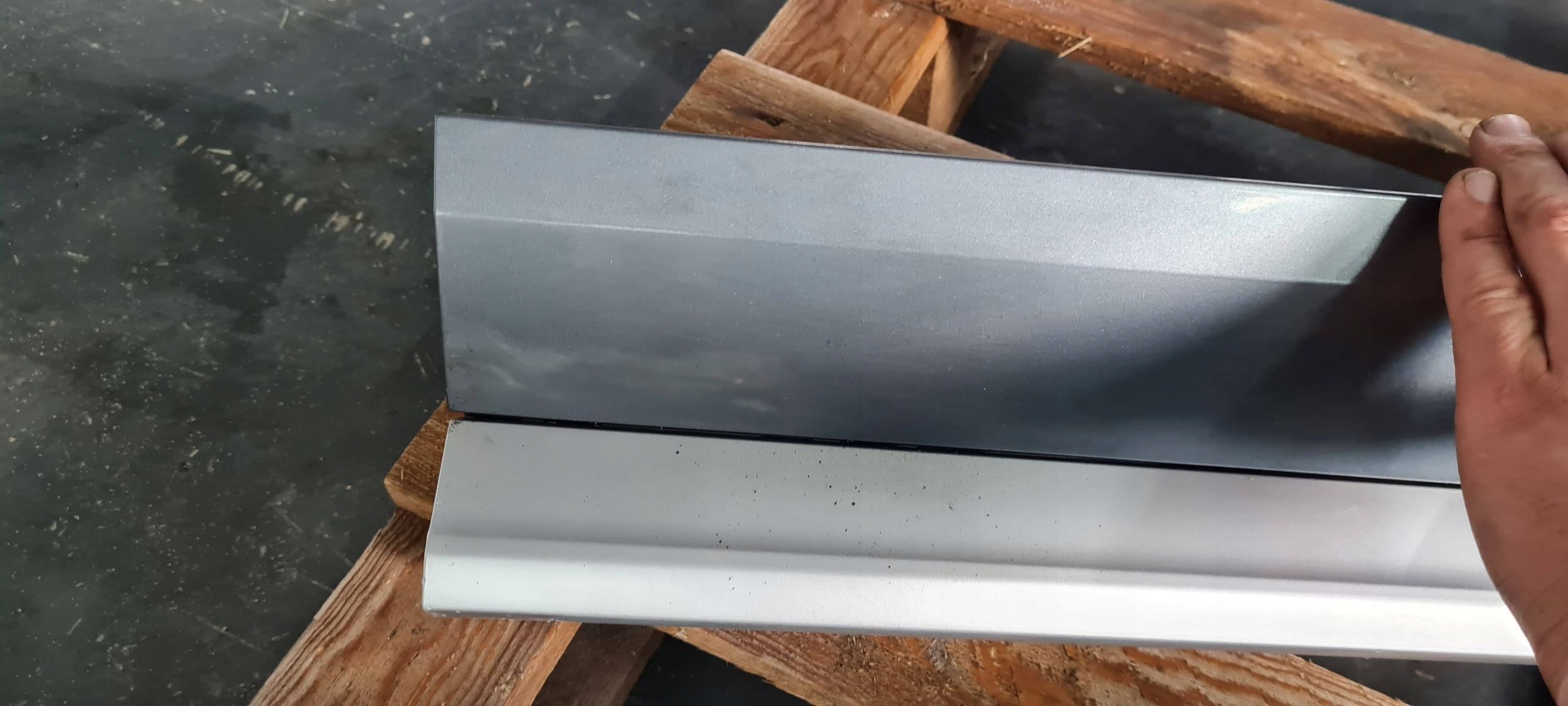 Q5 80A moulding cap door right right front LX7R 80A853960A