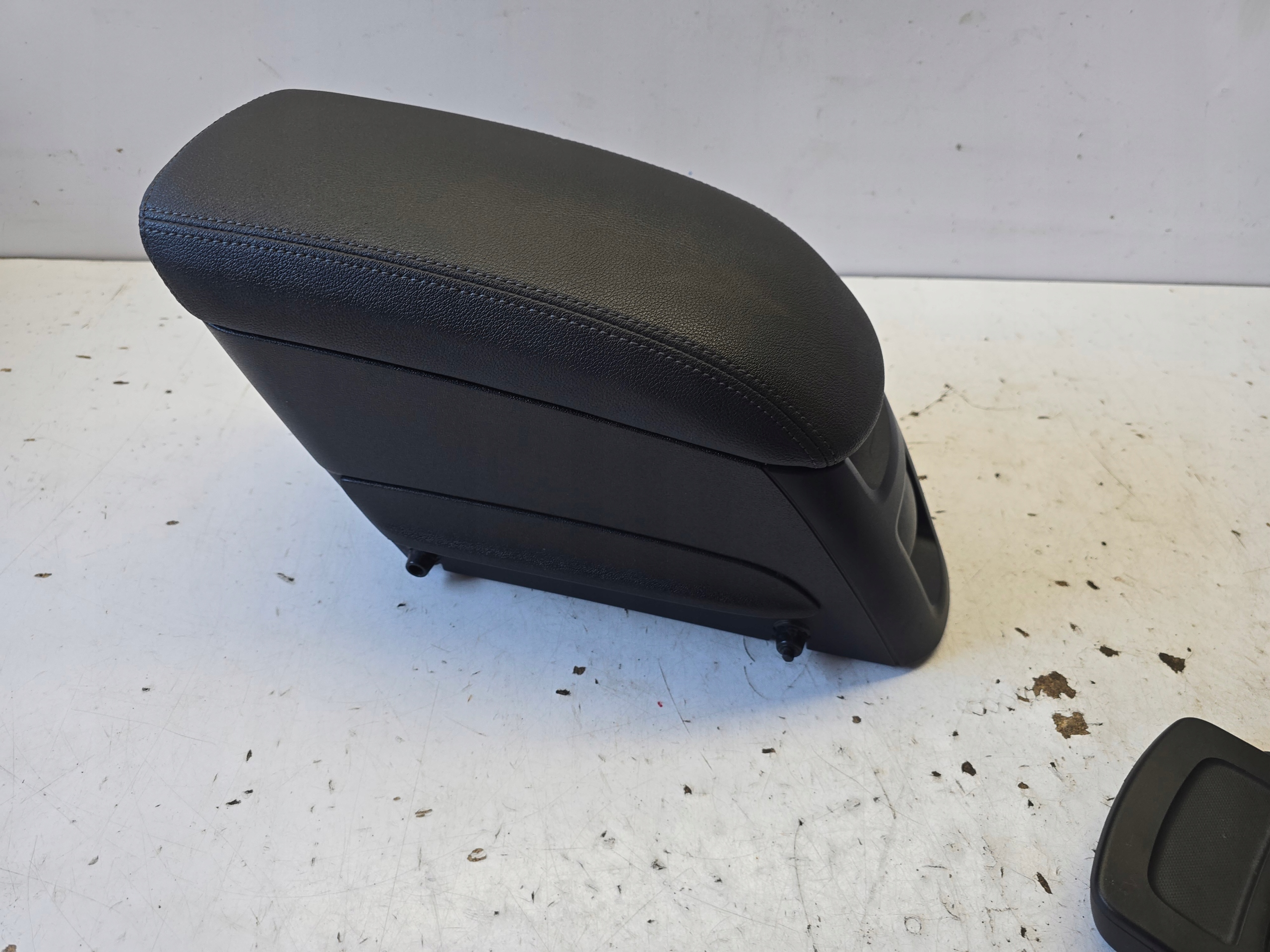 OPEL MERIVA B II bracciolo Z TACKA UCHWYTEM per KUBKI Originale