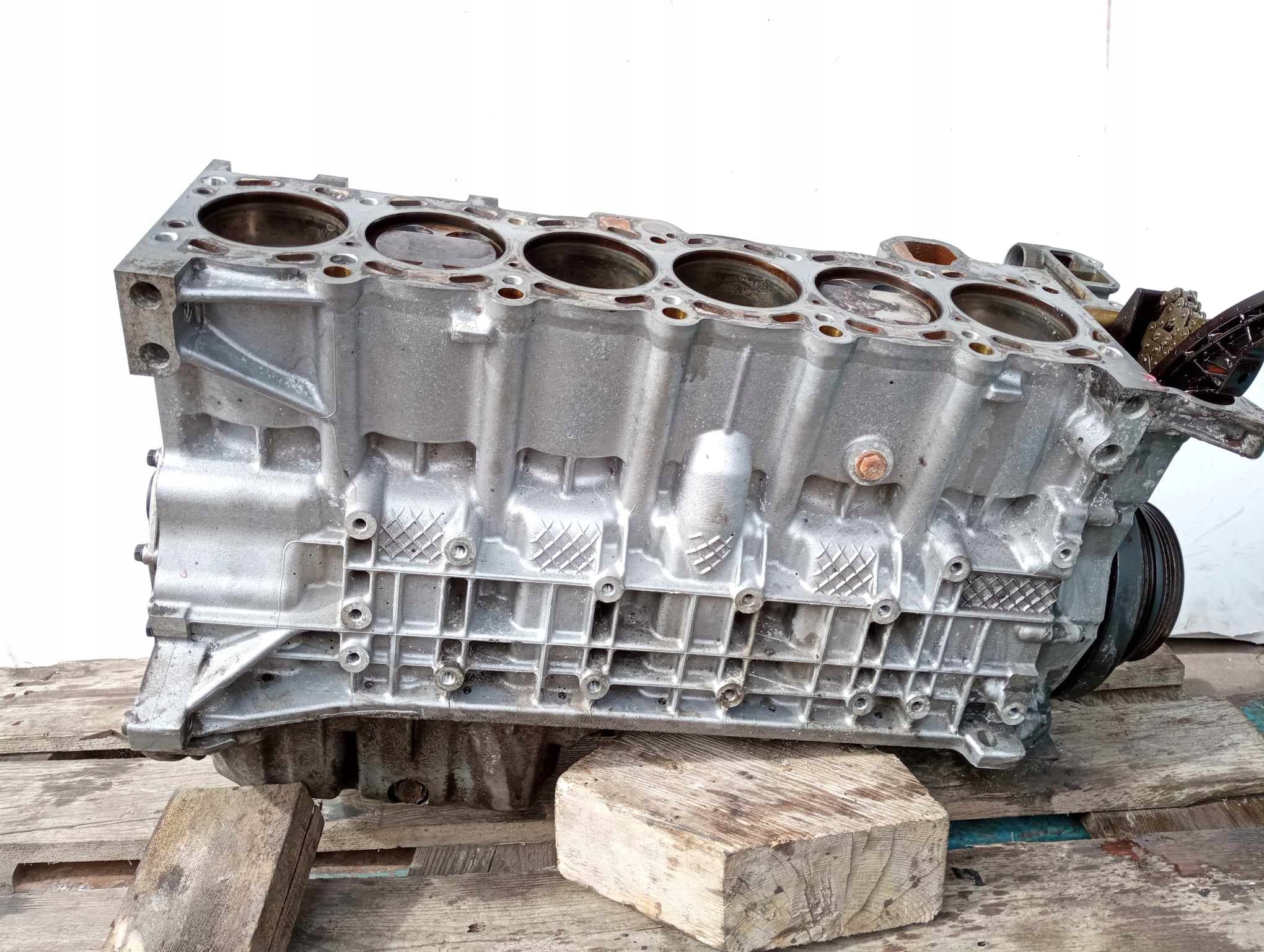 SILNIK SŁUPEK DÓŁ SILNIKA M54B22 226S1 BMW E46 E39 Producent części BMW OE