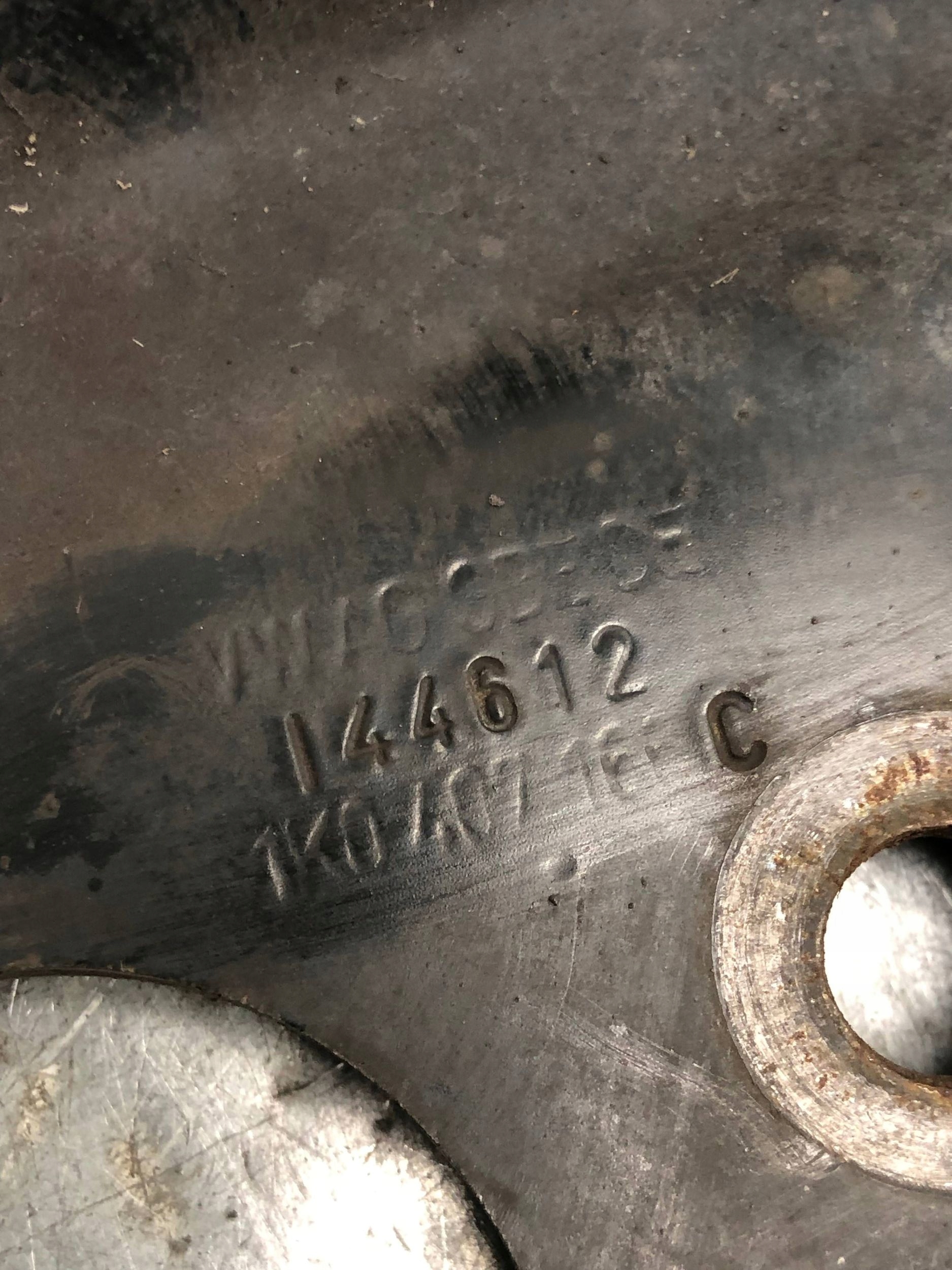 arm right front VW AUDI 1K0407166C