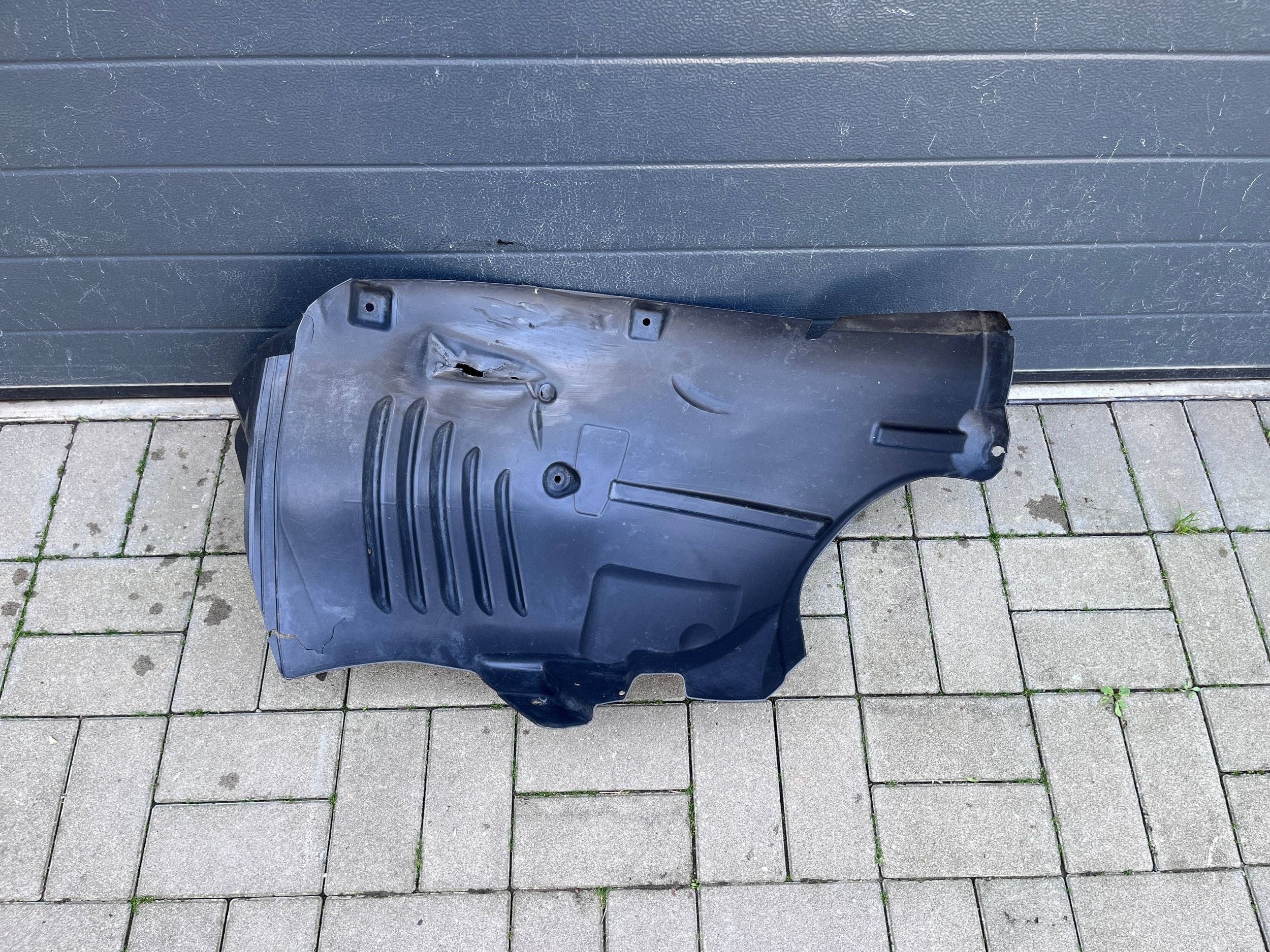 MERCEDES CLS W218 mudguard front front left A2186900130