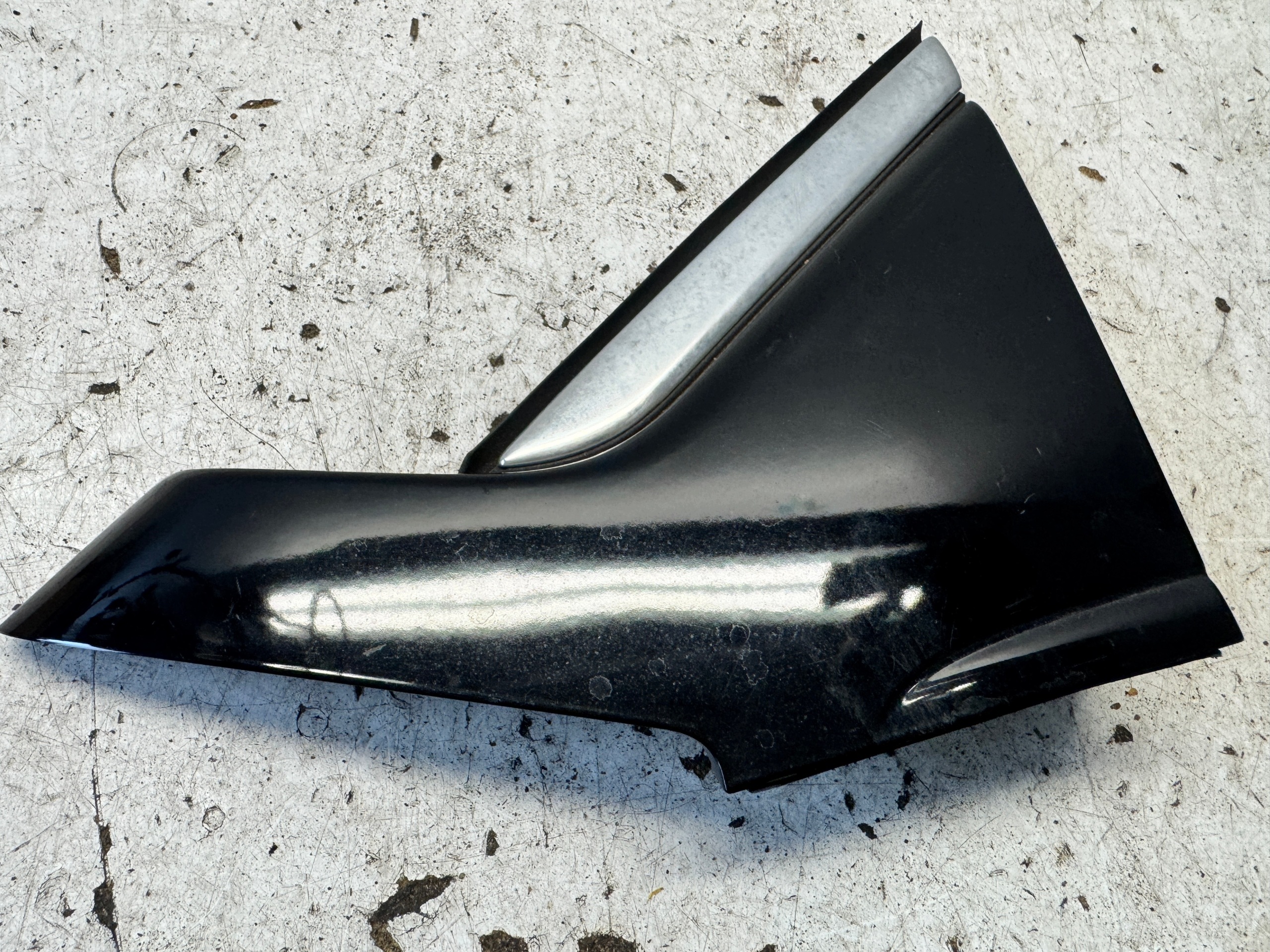 OPEL ADAM triangle cap plastic of a fender left front CHROM 13959013