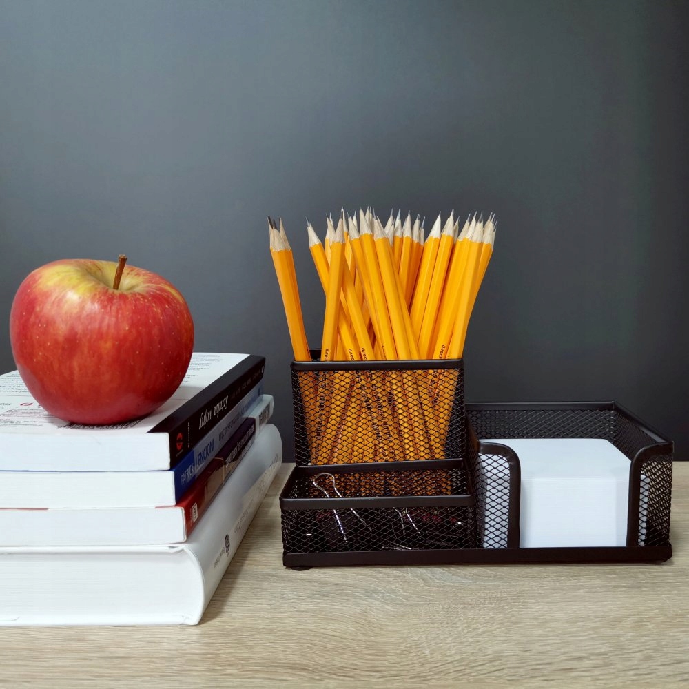 PRZYBORNIK NA DŁUGOPISY NA BIURKO CZARNY Marka Leviatan