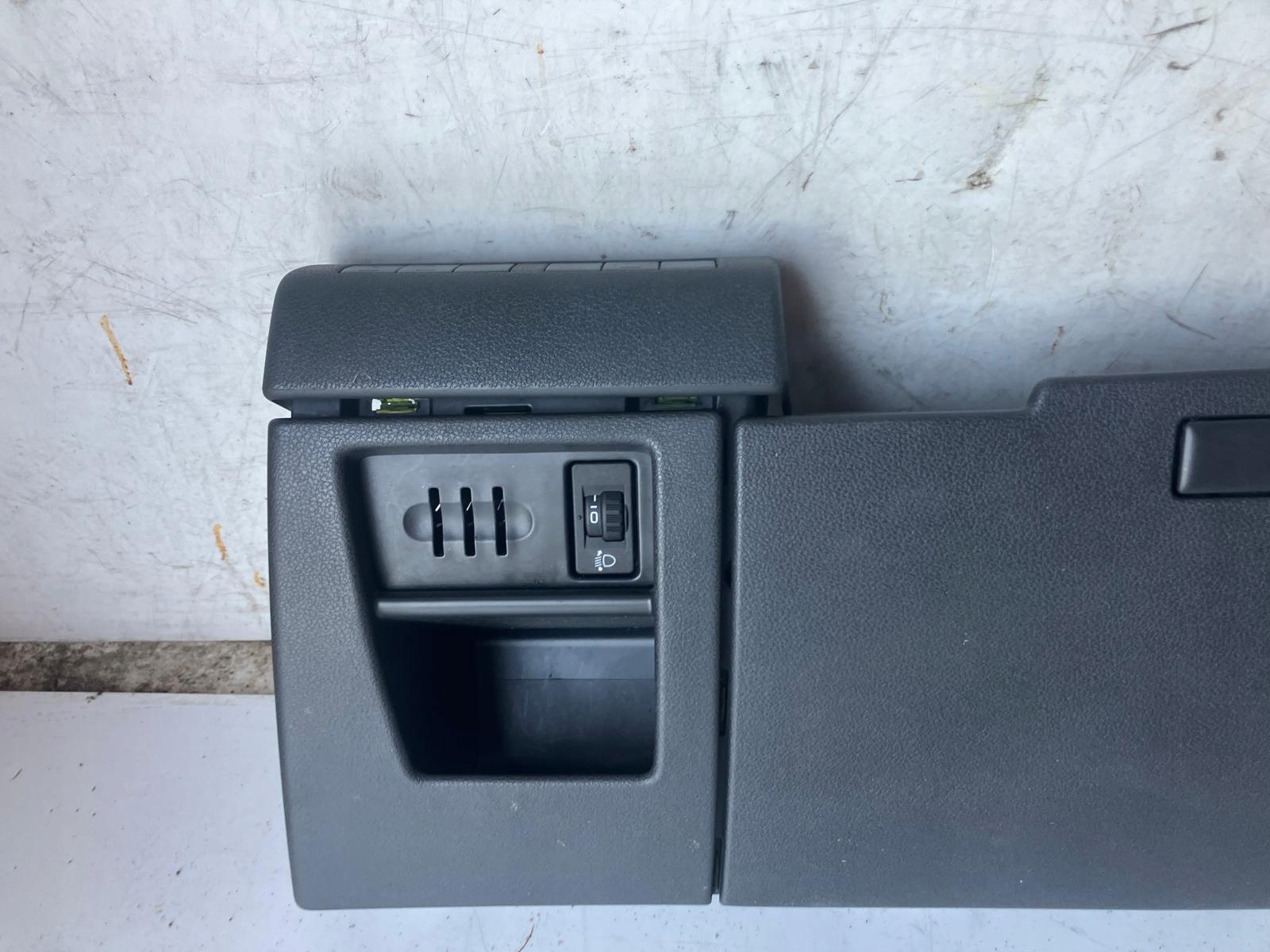 passenger compartment consoles left driver´s PEUGEOT 5008 and