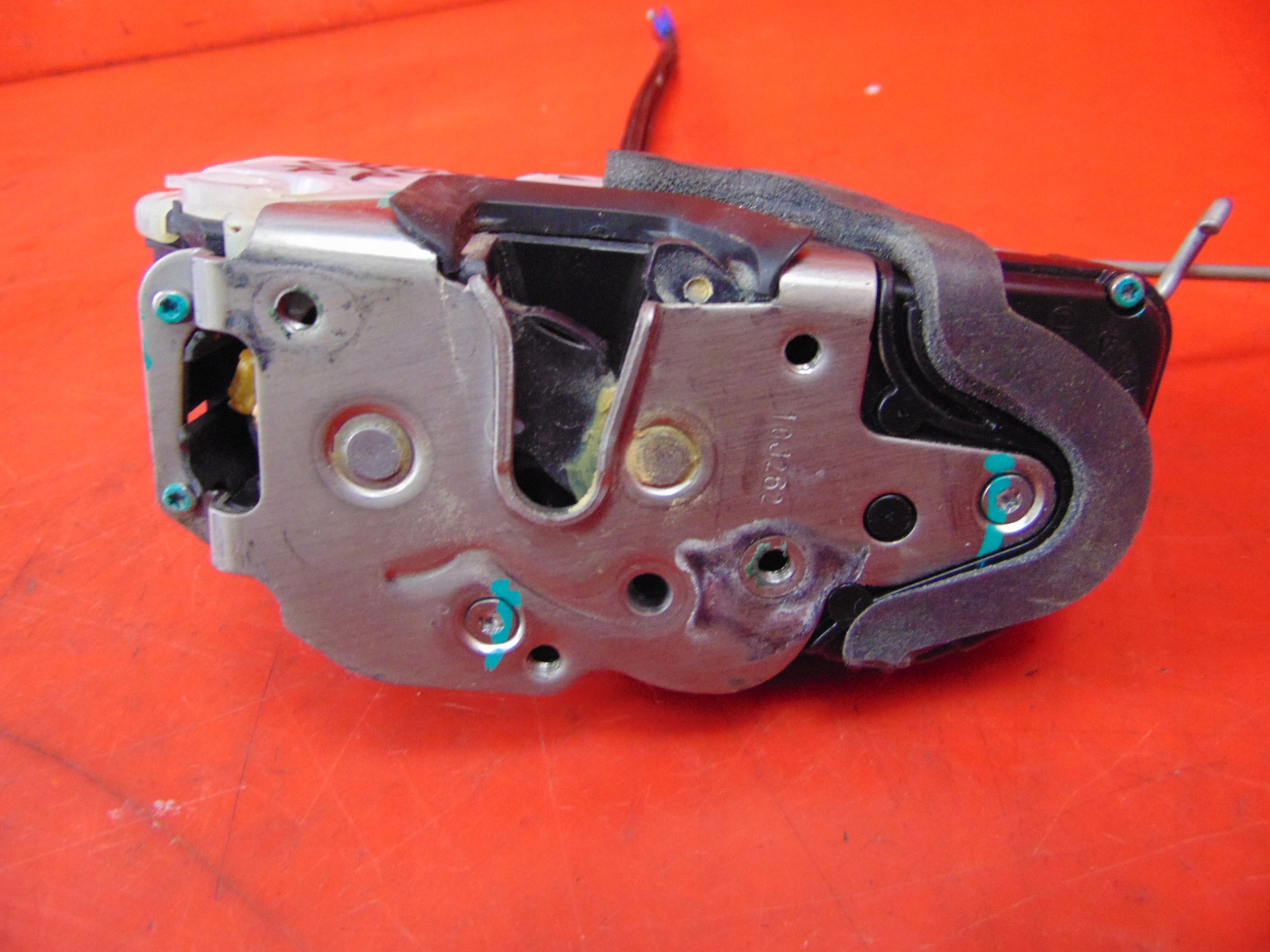 CHEVROLET CRUZE J300 lock door right front EU