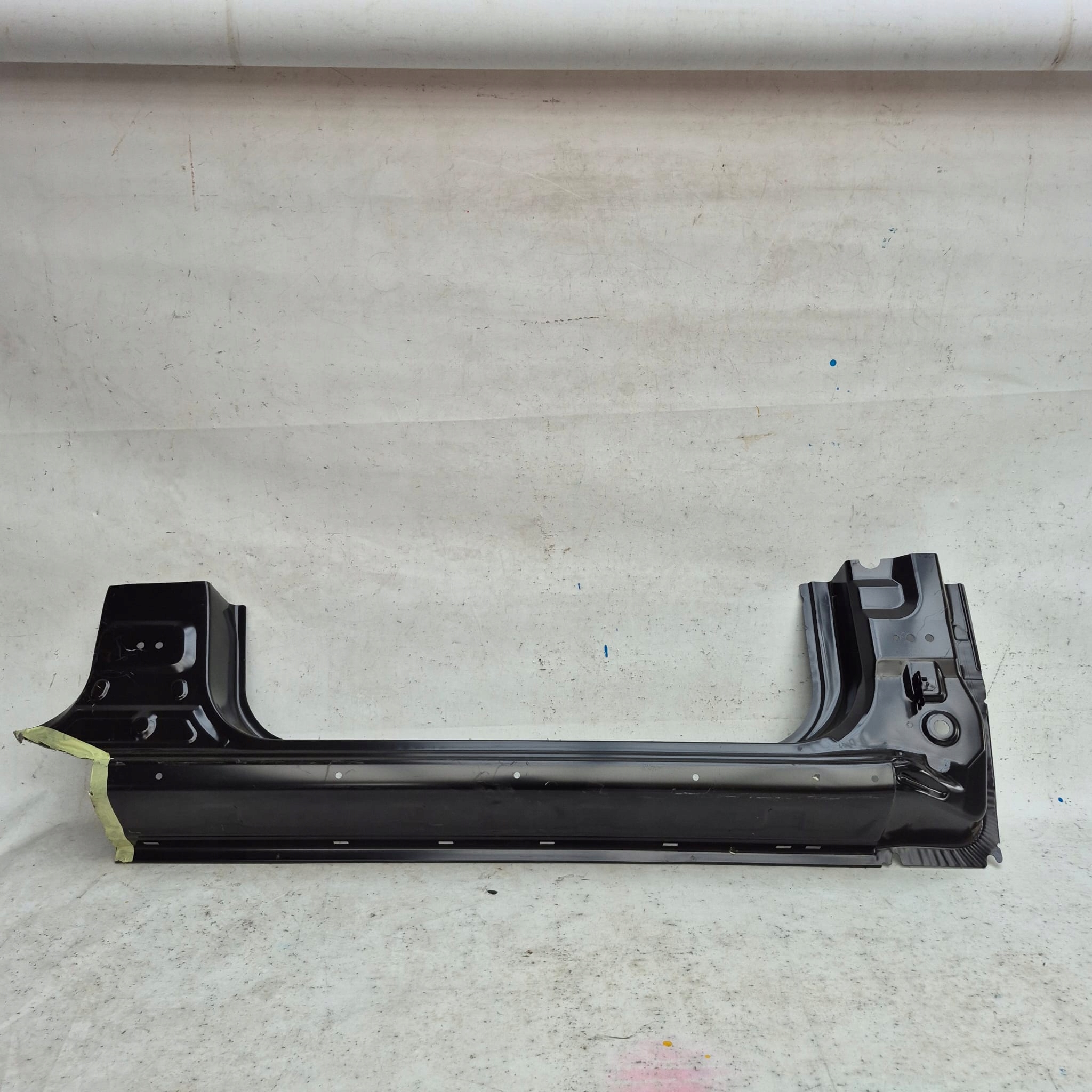 MITSUBISHI PAJERO IV 06- threshold right front front side