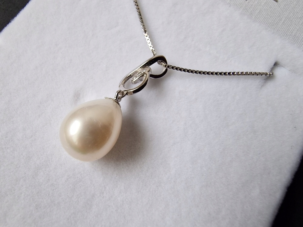 Vintage Přírodní Bílá Perla Náhrdelník Přívěsek