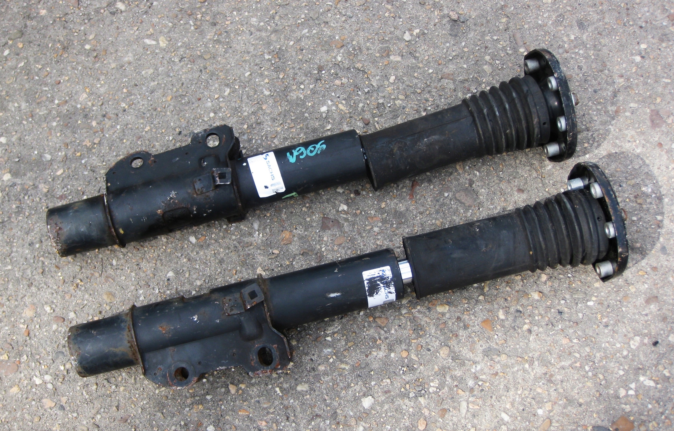 MERCEDES SPRINTER W906 shock absorbers front right left 319655