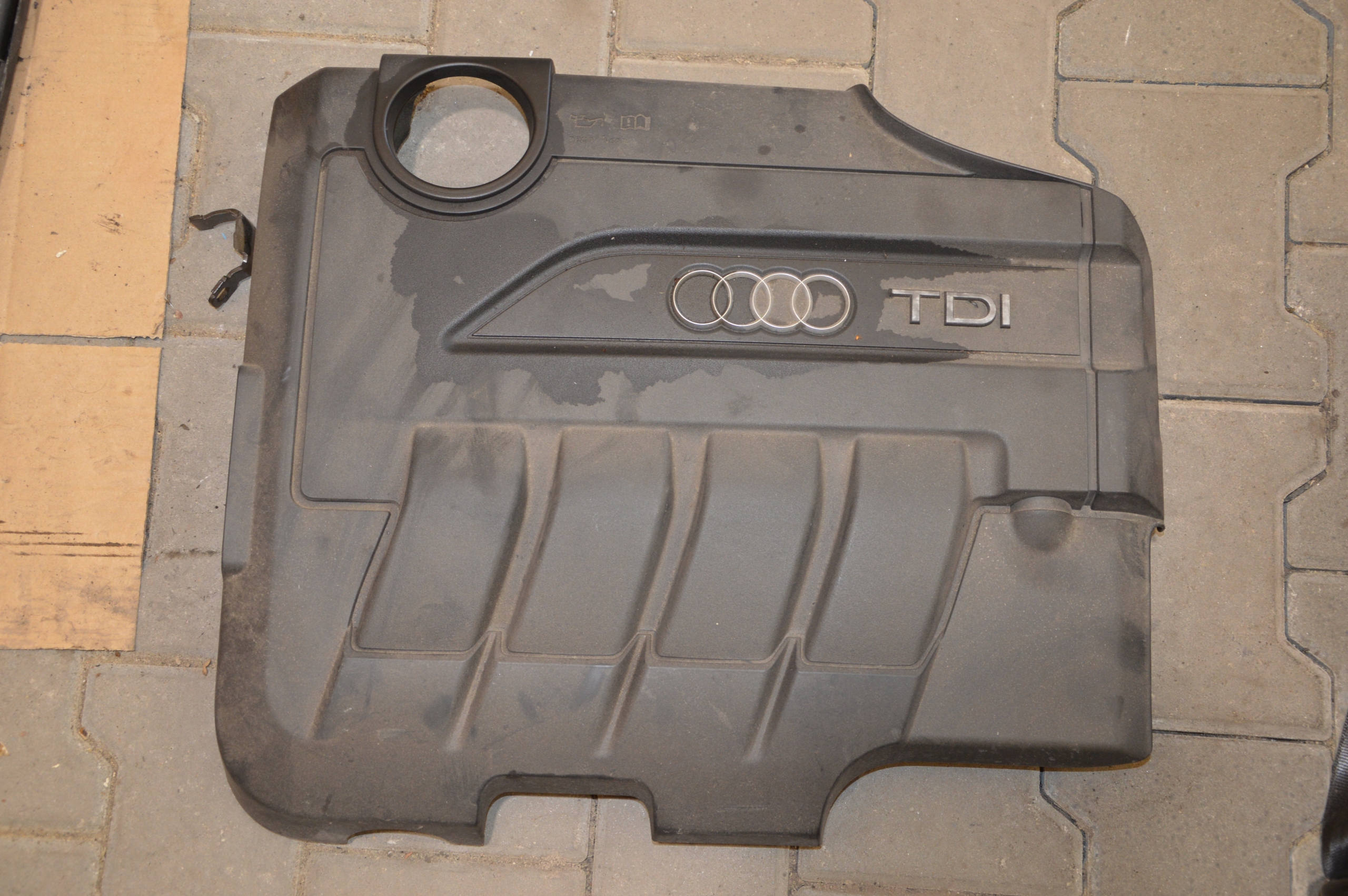 Audi a3 8p fl захист двигуна 03l103925c