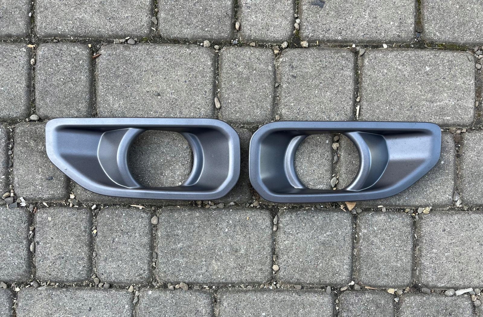 RAMKA HALOGENU OSŁONA OBRAMÓWKA JEEP WRANGLER JL GLADIATOR