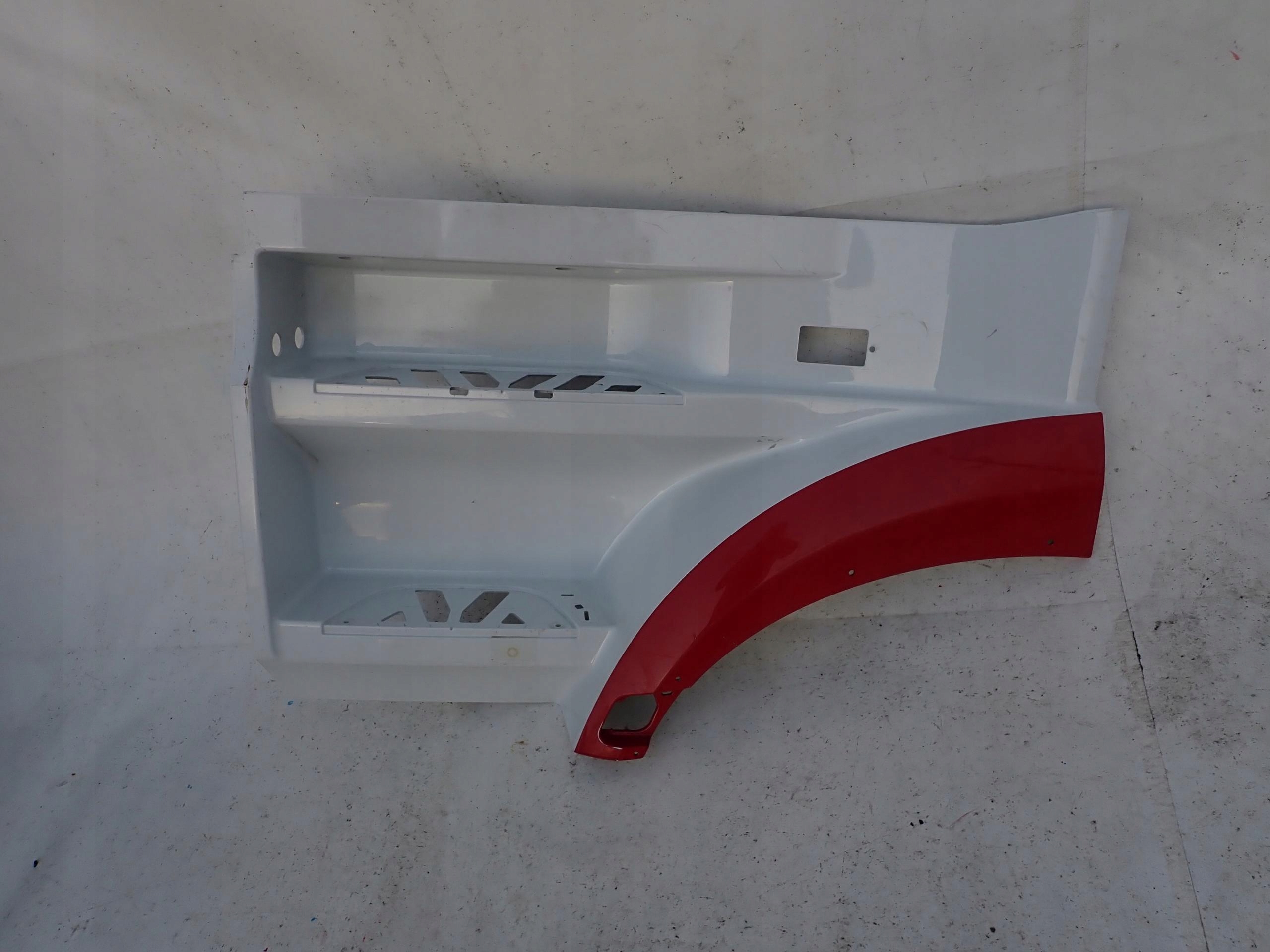 MERCEDES ACTROS MP4 STOPNICA left STOPIEN left
