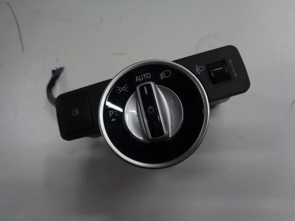 MERCEDES W207 C207 W212 light switch