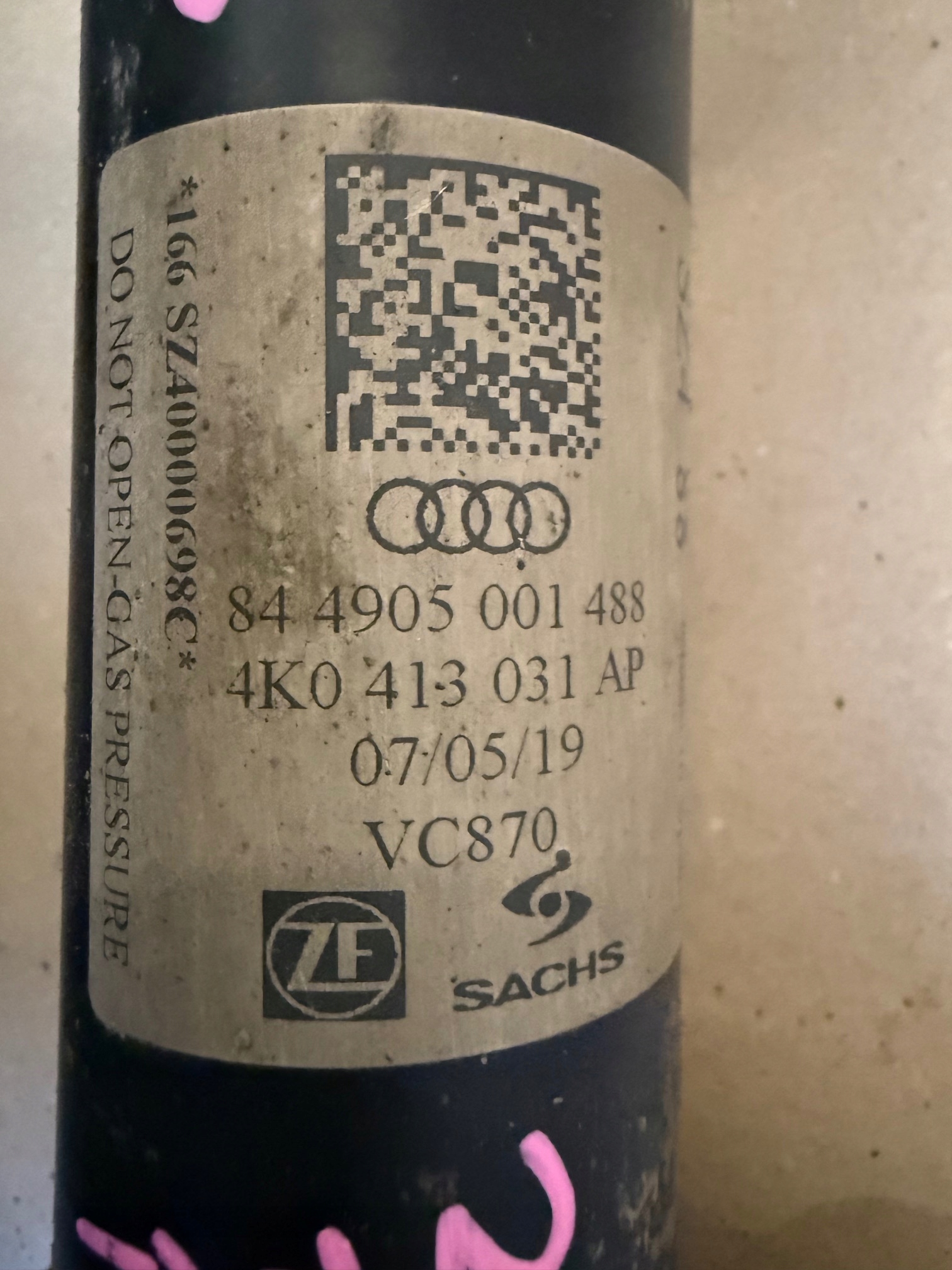 AUDI A6 C8 2.0 TDI shock absorber right front front 4K0413031AP 4M0413038