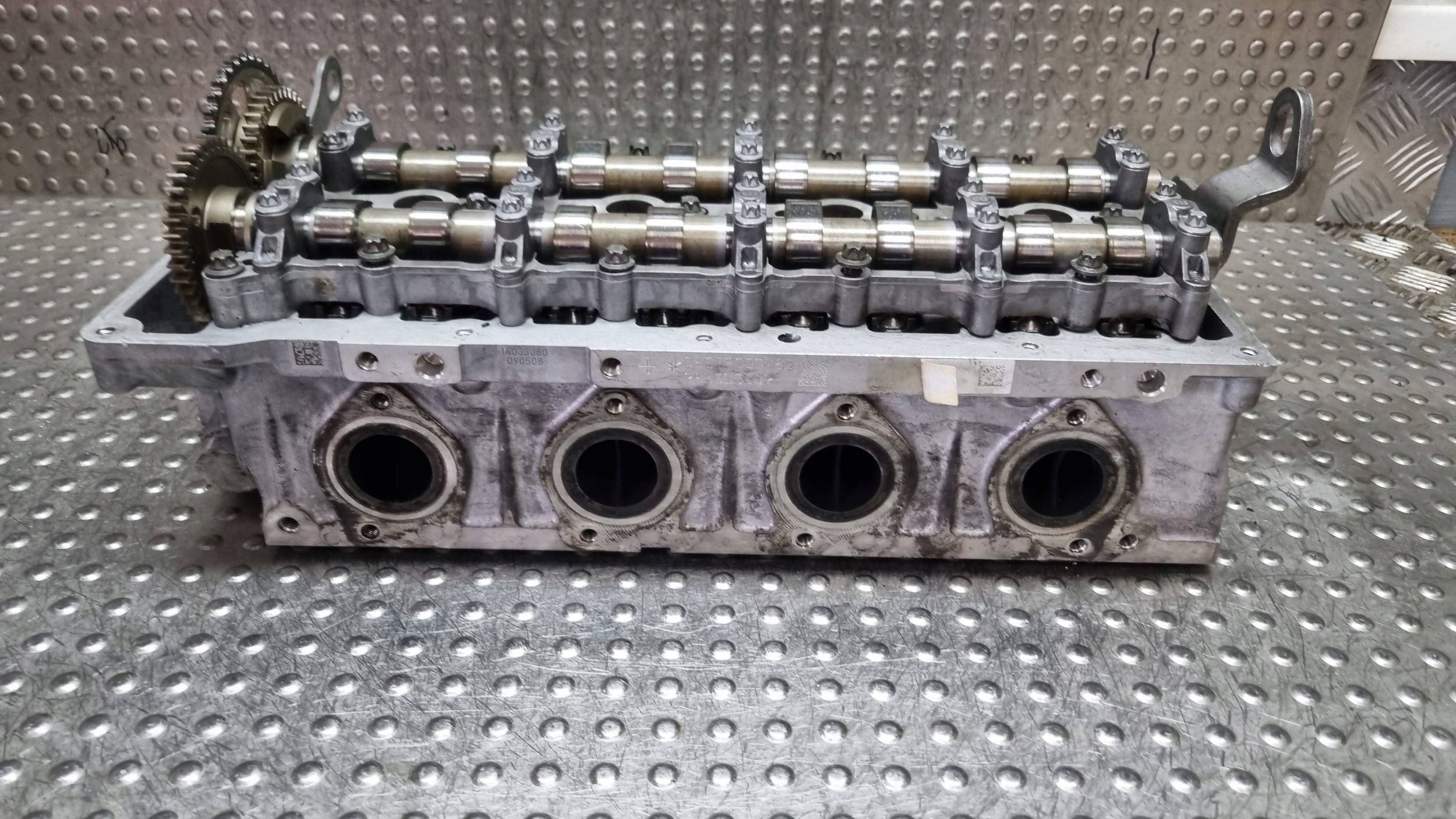 head. of the engine 7781098 BMW E60 E61 E81 E83 E84 E87 E90 E91 E92 2.0D N47