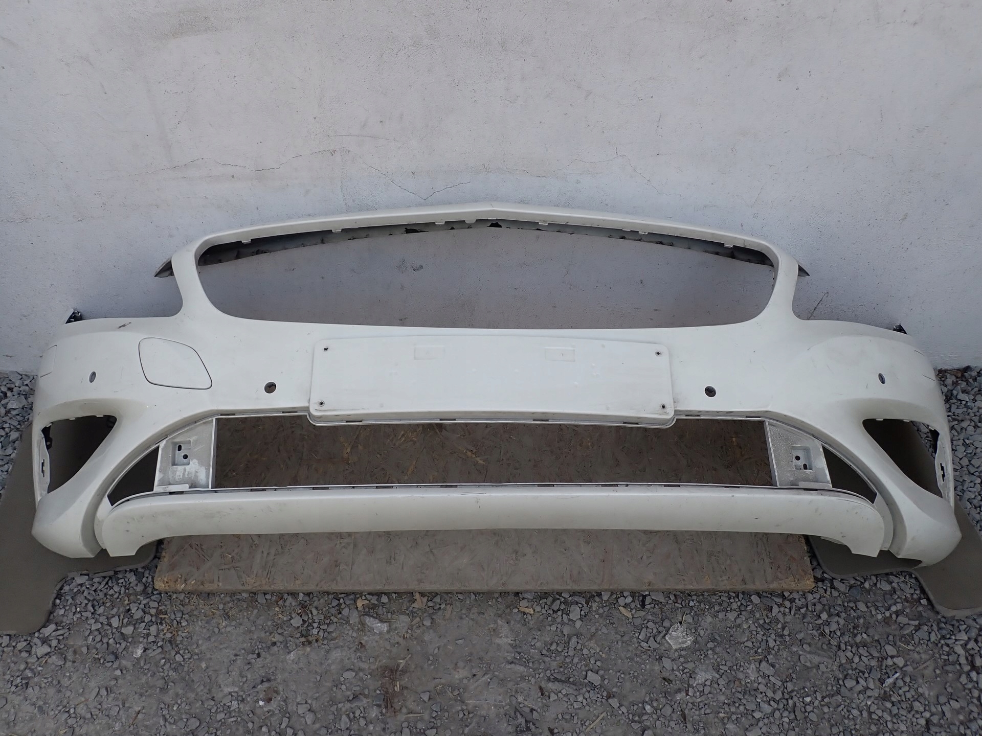 bumper front front MERCEDES A KLASA 176 2012