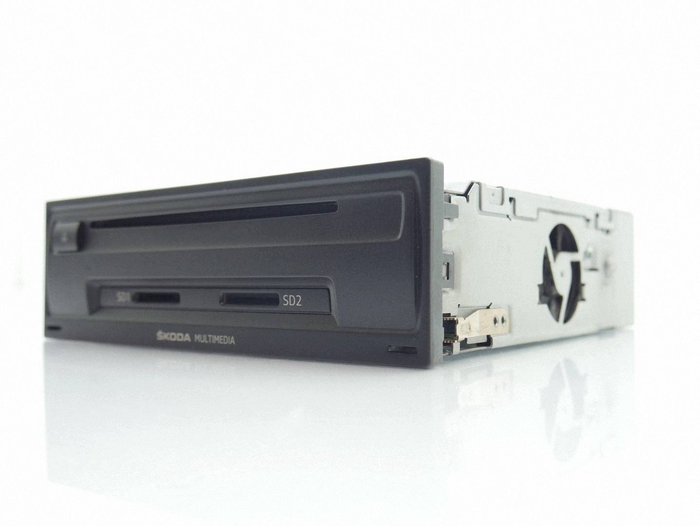 card reader SD NAVI navigation devices MMI MULTIMEDIA SKODA OCTAVIA III 5E0035874A