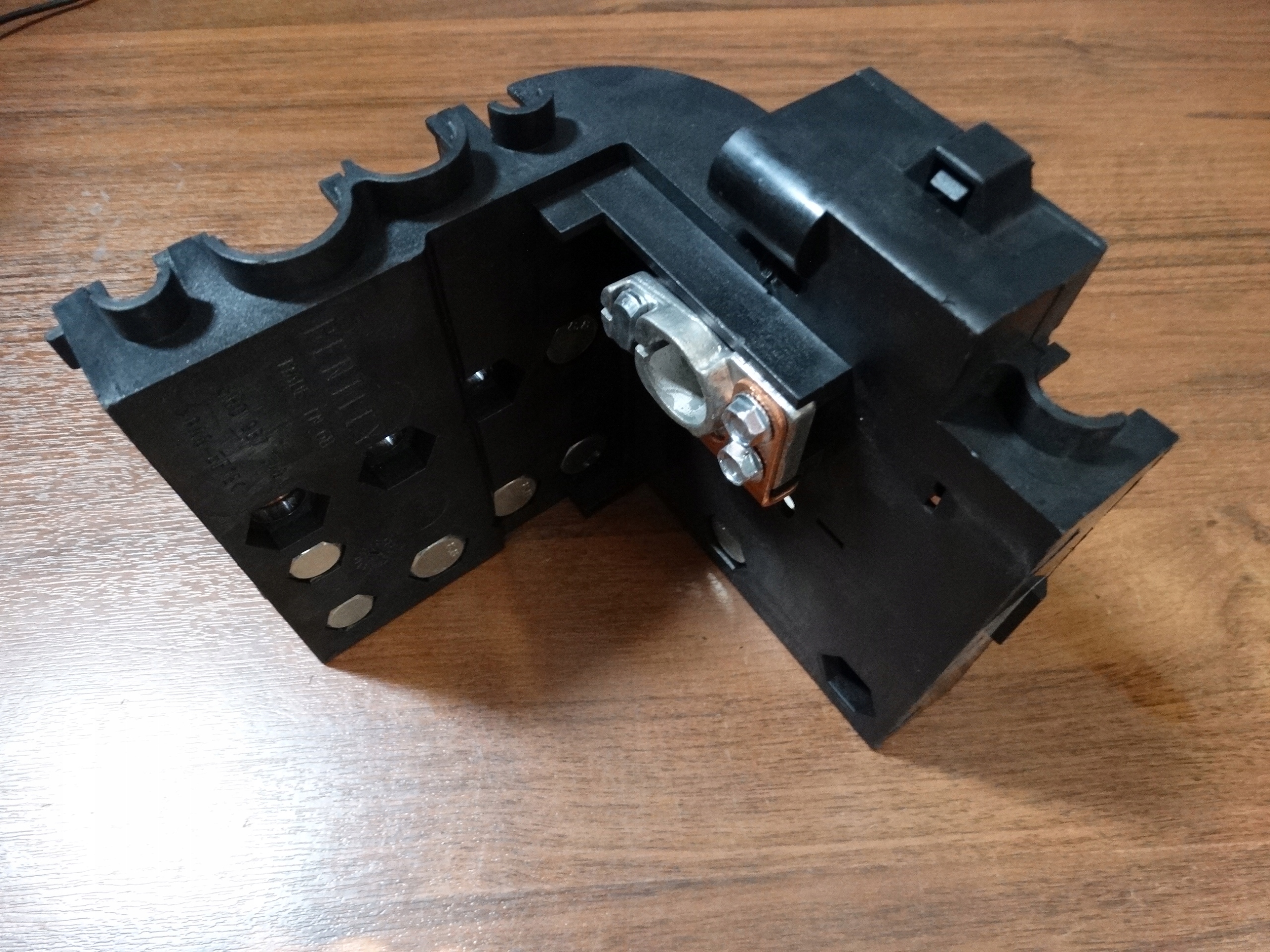 ROZDZIELACZ PRADU compartment fuse BENTLEY 1