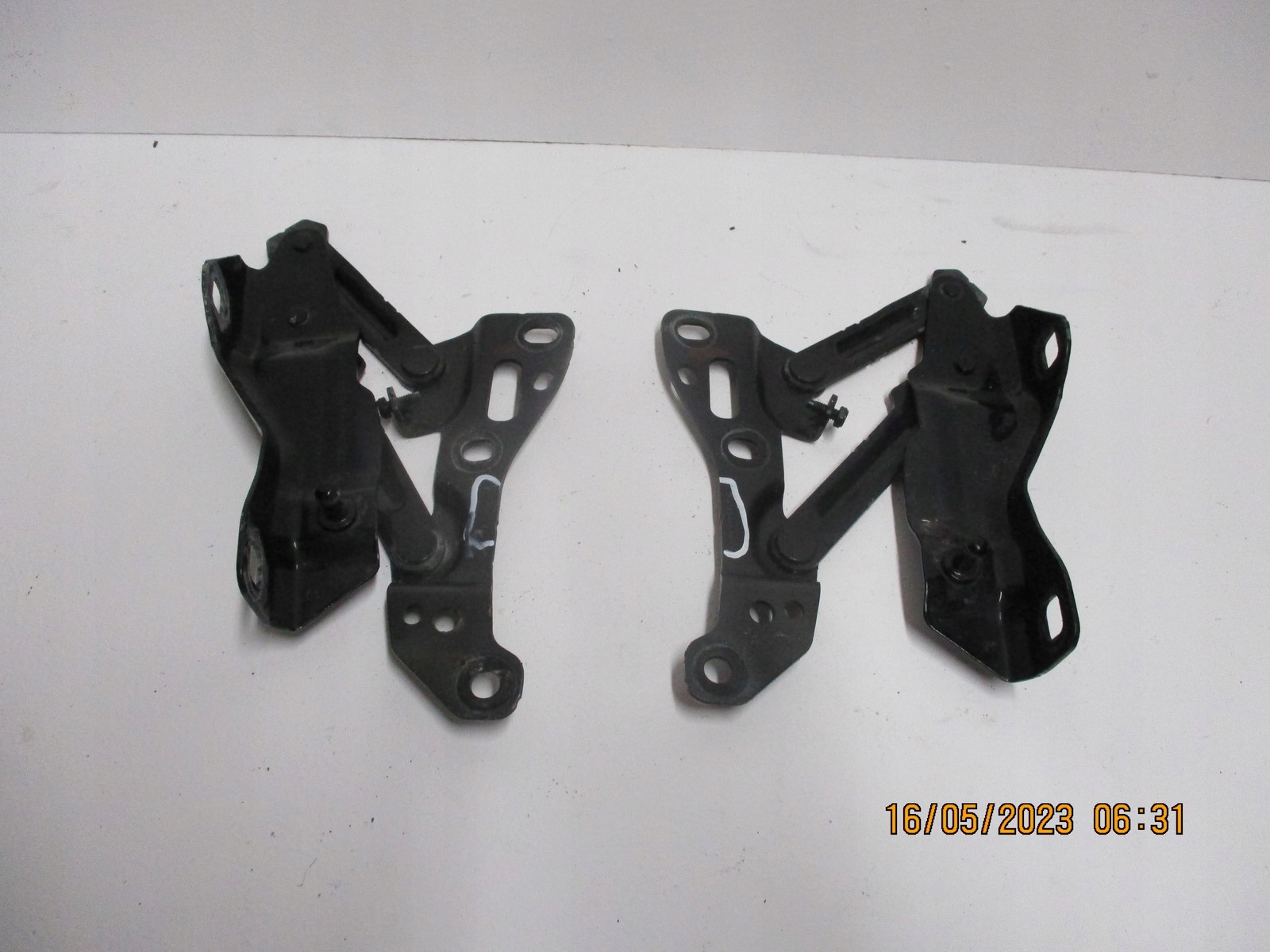 hinge bonnets hinges TESLA X 1058042 1058041