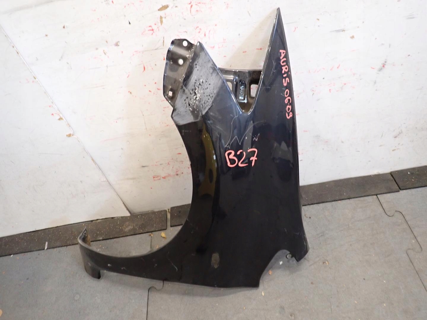 fender front front left TOYOTA AURIS and 2006-2009