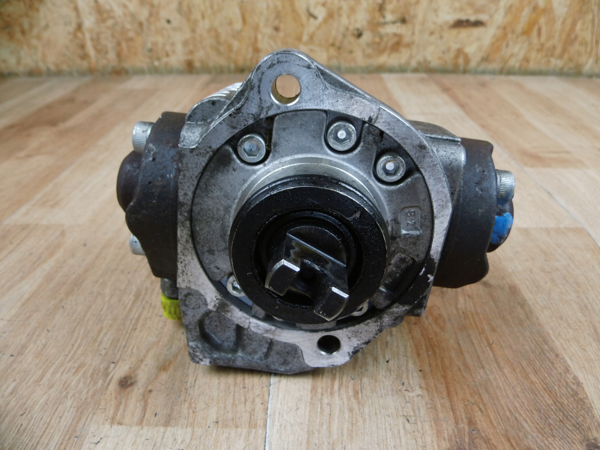 Mazda 2.2 DIESEL Einspritzpumpe SH0113800D