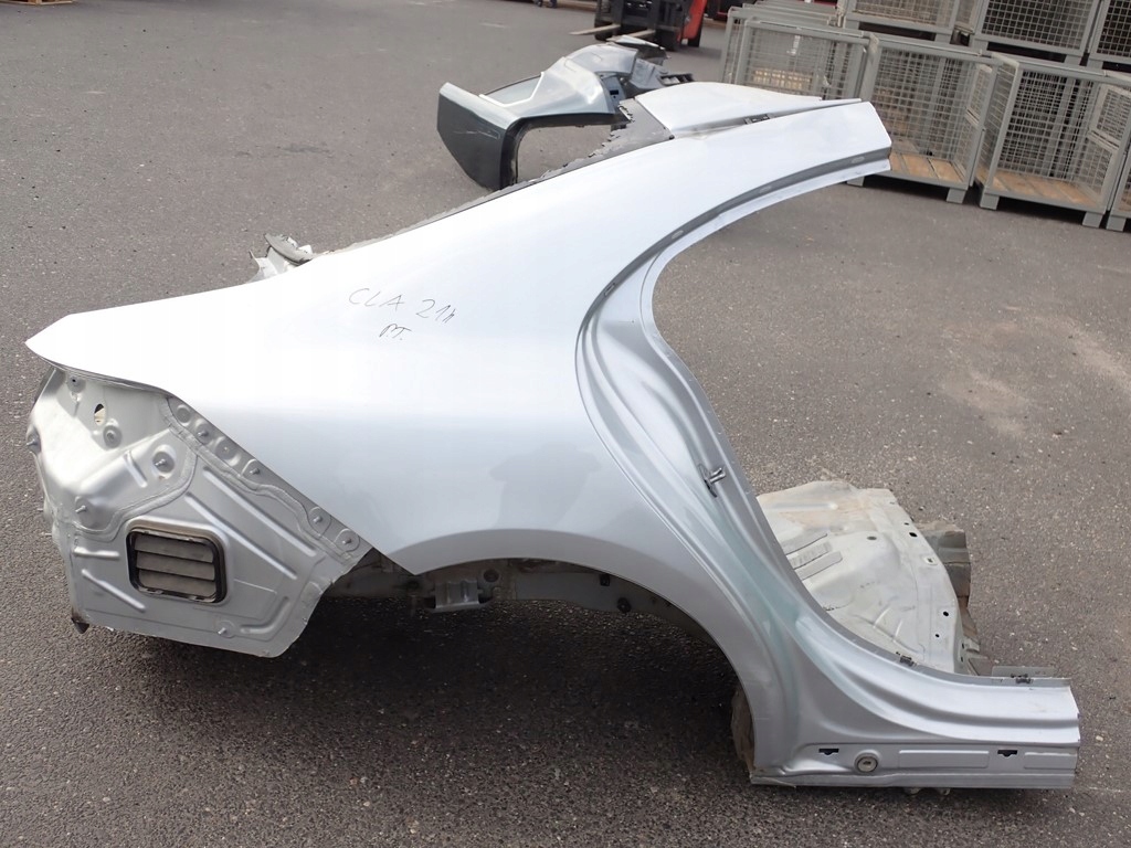 ĆWIARTKA BŁOTNIK PRAWY TYŁ ORYGINAŁ MERCEDES CLA 118 21R