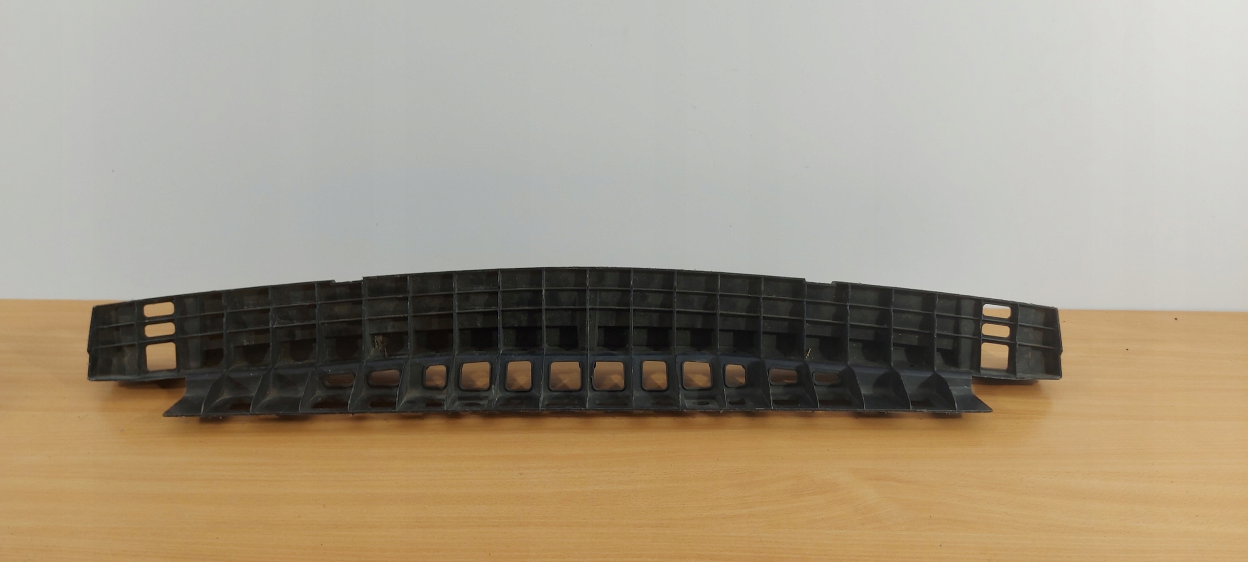 PEUGEOT 5008 bumper bracket rear part central bracket