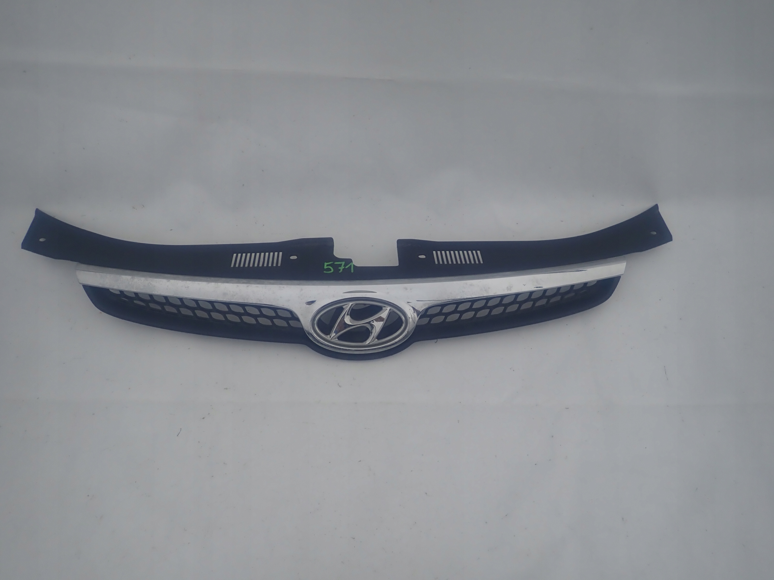 HYUNDAI I30 and 07-10 grill grille radiator
