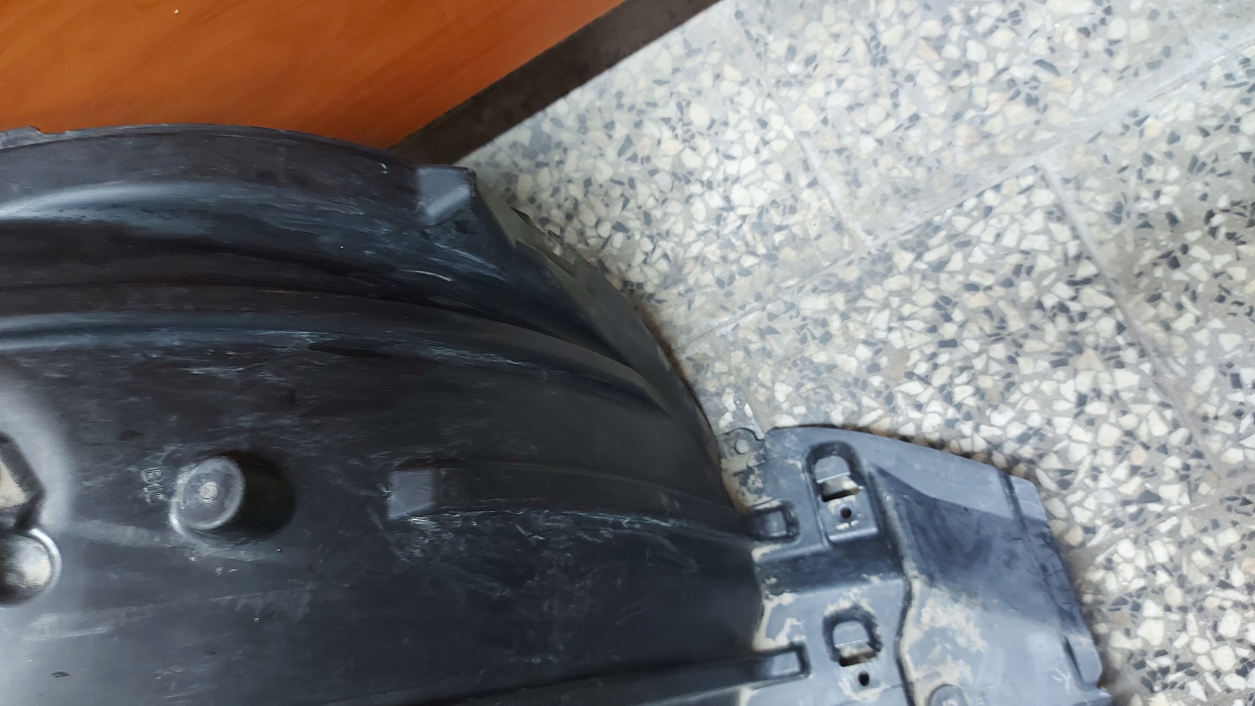 mudguard left front TOYOTA YARIS CROSS 21