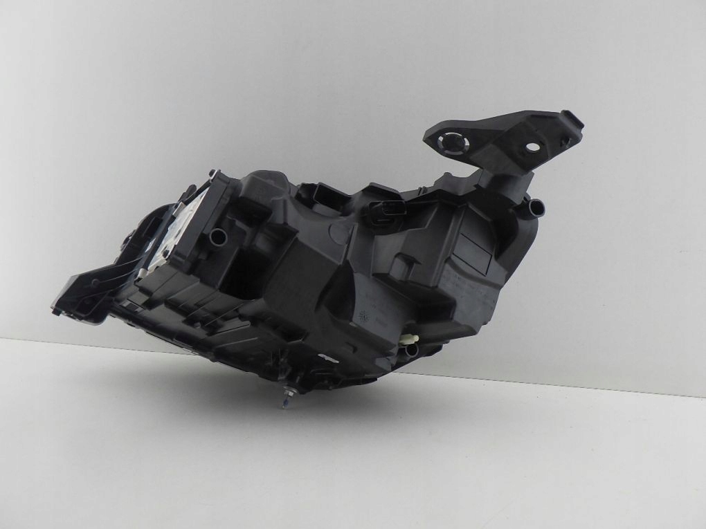 PEUGEOT 208 II LIFT FULL LED 2023- light front right