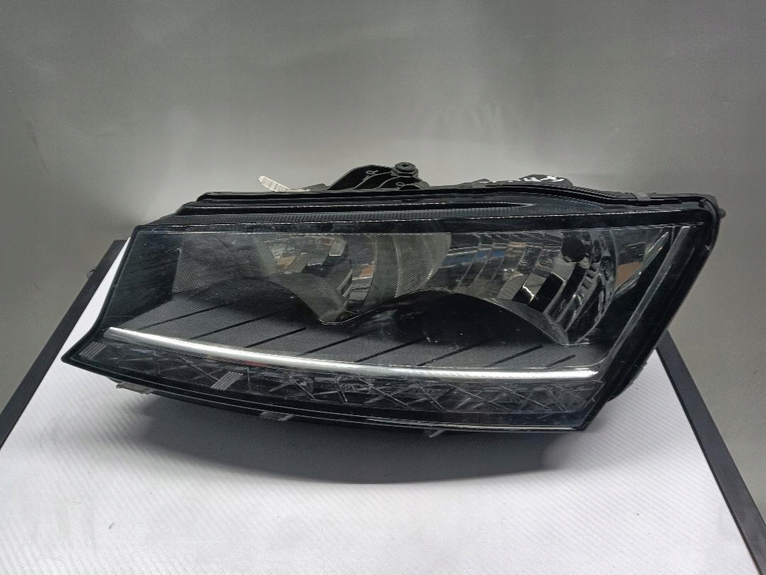 Frontscheinwerfer Skoda Fabia 6Y 6V1941015D LED Links Scheinwerfer Headlight - Thumbnail 1