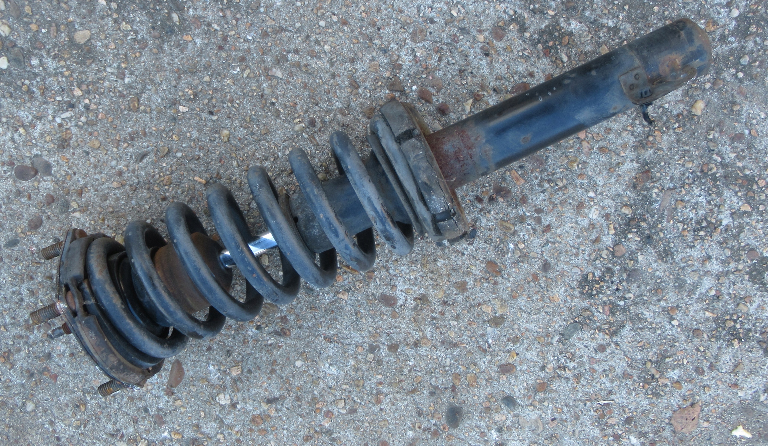 JEEP CHEROKEE WK 08R shock absorber left front