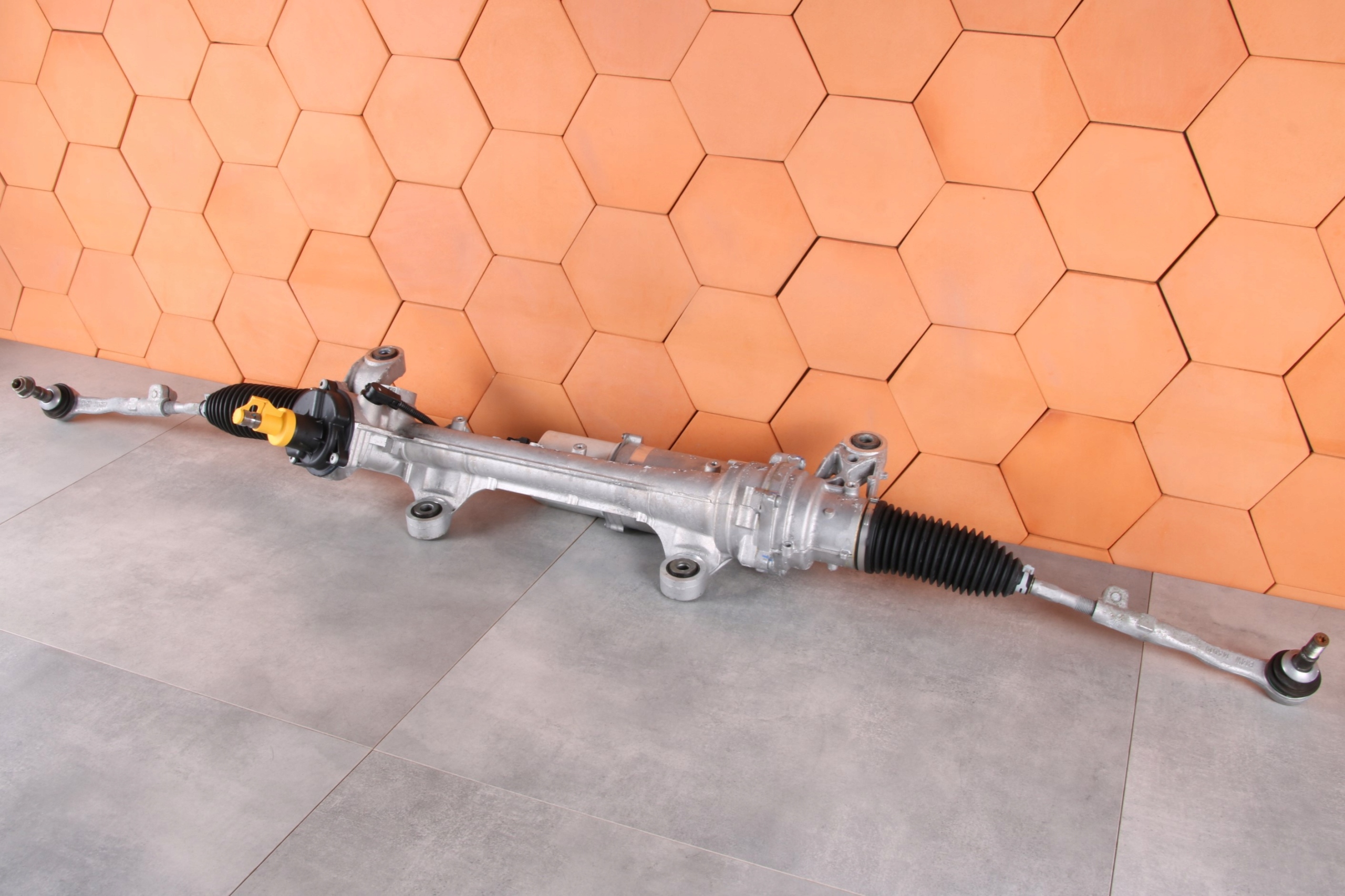BMW 5 G60 G61 drag rod servo steering control T4 5A9D851 8599 km !!!