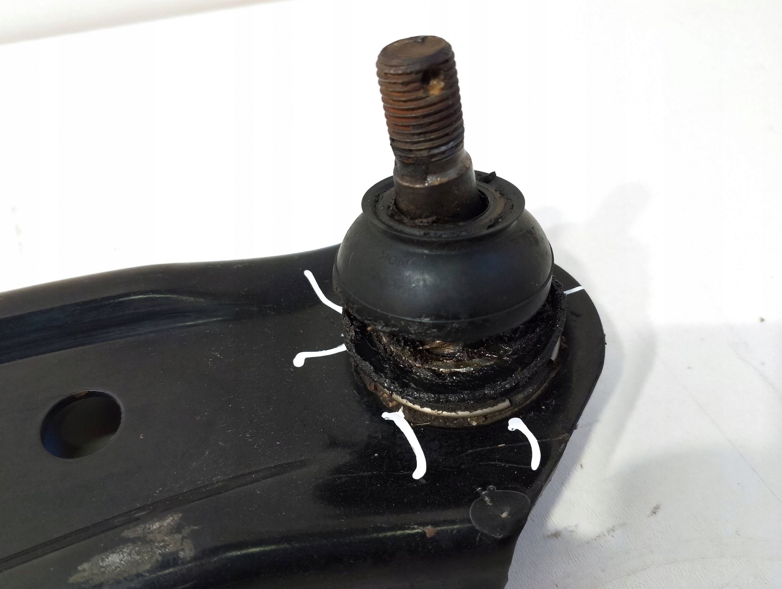 Suzuki SX4 S-Cross arm front right (Q215)